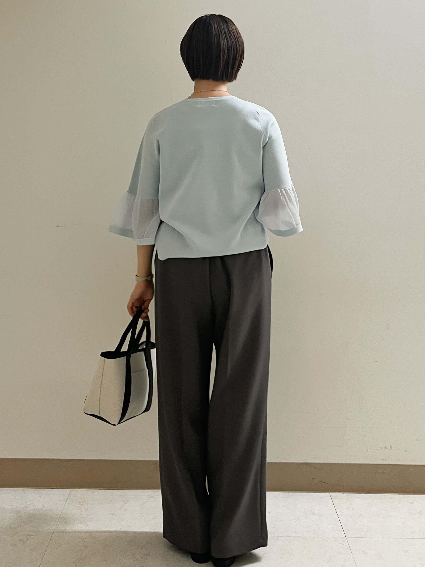 あかねさんの「OPAQUE.CLIP｜シアーフレアスリーブニット【洗濯機OK／抗ピル】」を使ったコーディネート