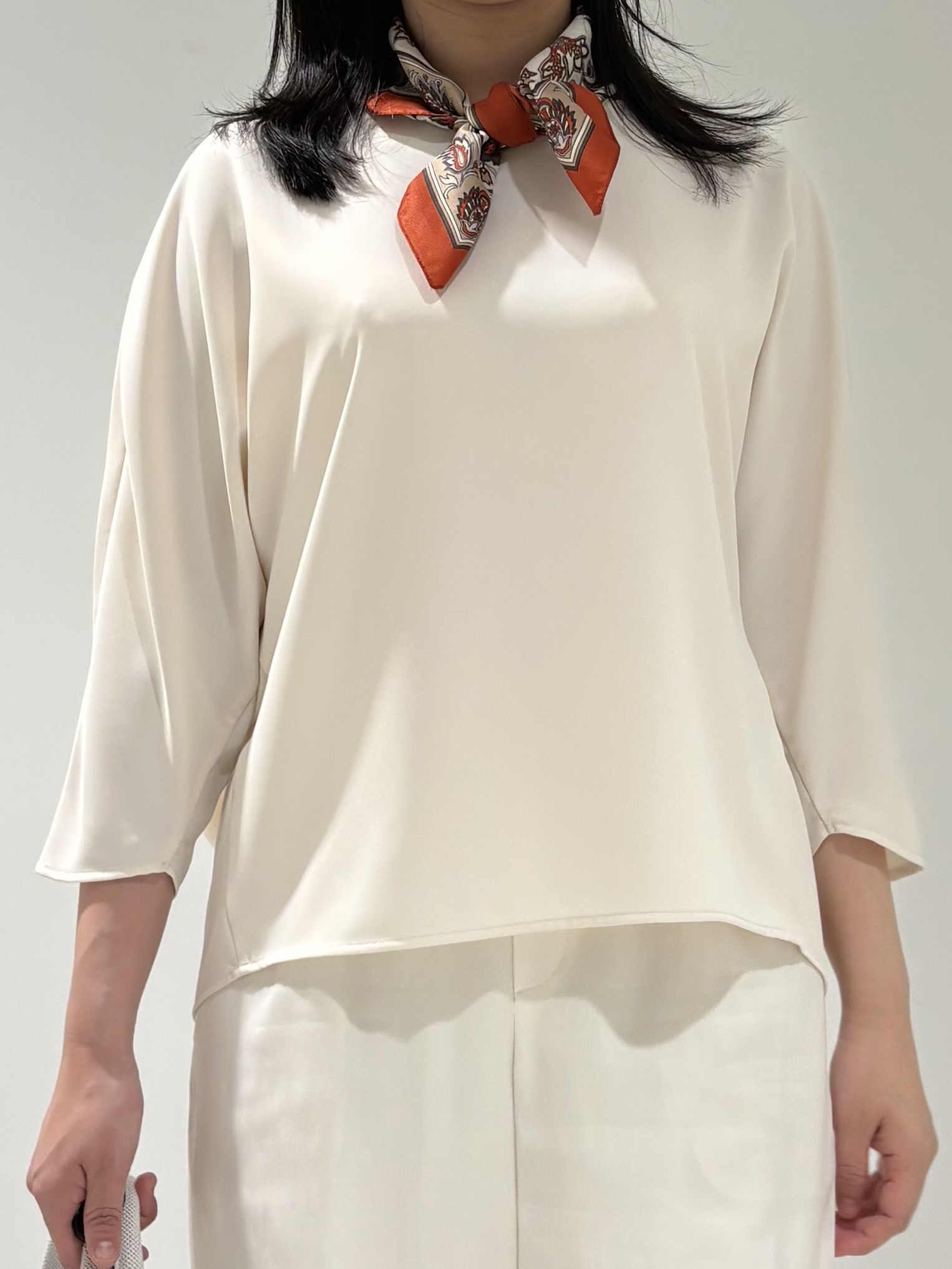 momokoさんの「INDIVI｜【接触冷感／透湿／着る日傘】ドルマントップス」を使ったコーディネート