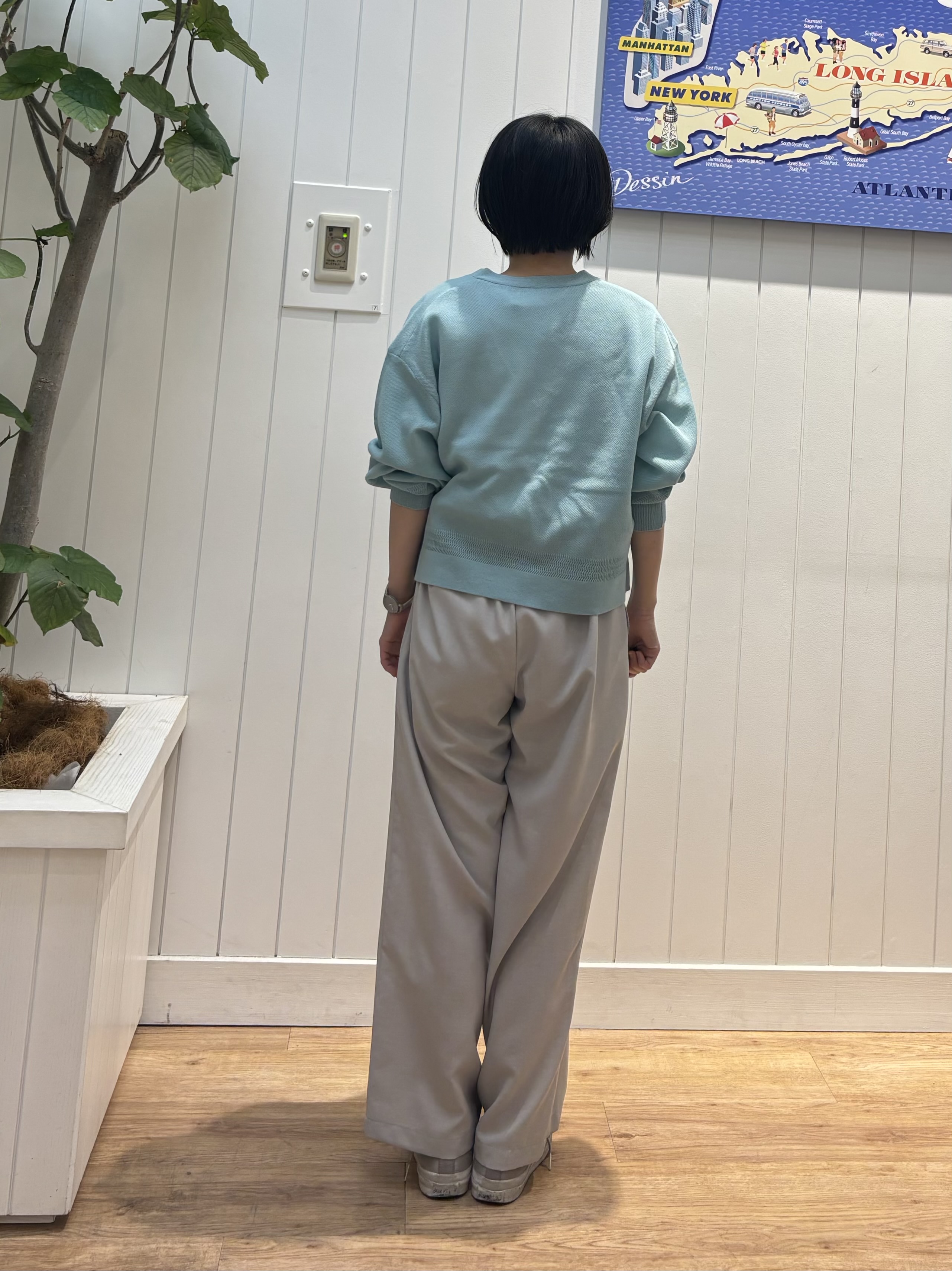 OKADAさんの「Dessin｜【洗える】コットンブレンドVネックカーディガン」を使ったコーディネート
