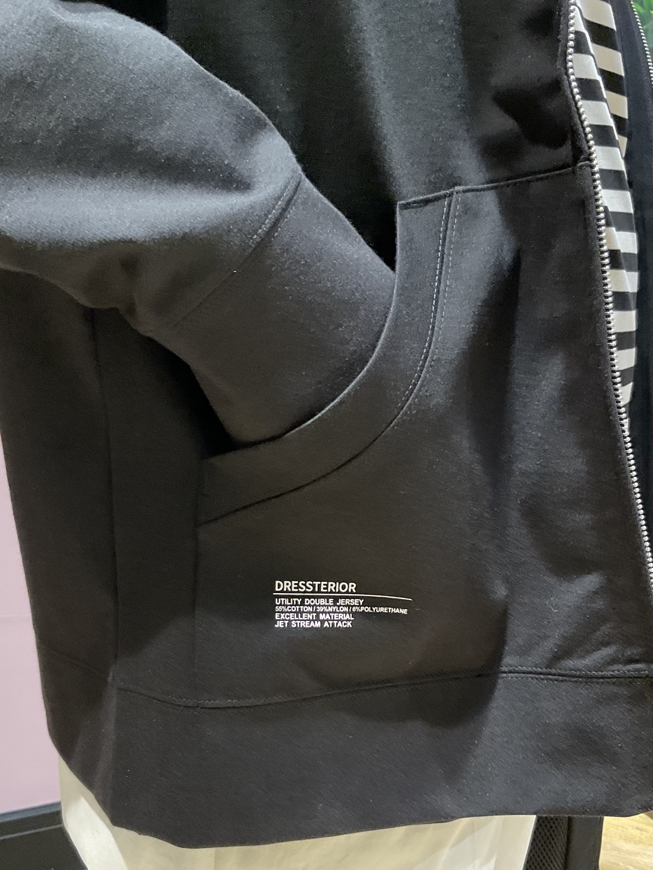 Nagaseさんの「DRESSTERIOR｜【接触冷感／セットアップ可】ドライタッチ ハイカウントジップアップパーカ」を使ったコーディネート