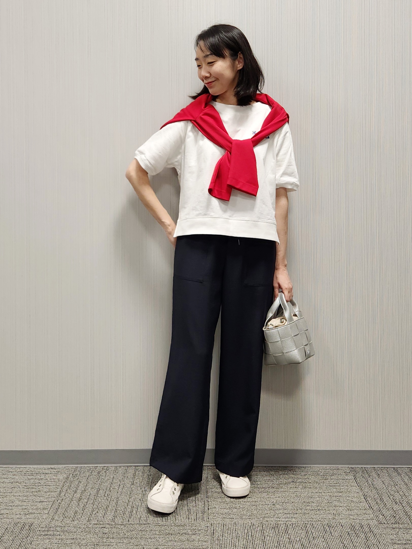 naraさんの「Dessin｜【洗える】ミニ裏毛刺繍ロゴプルオーバー」を使ったコーディネート