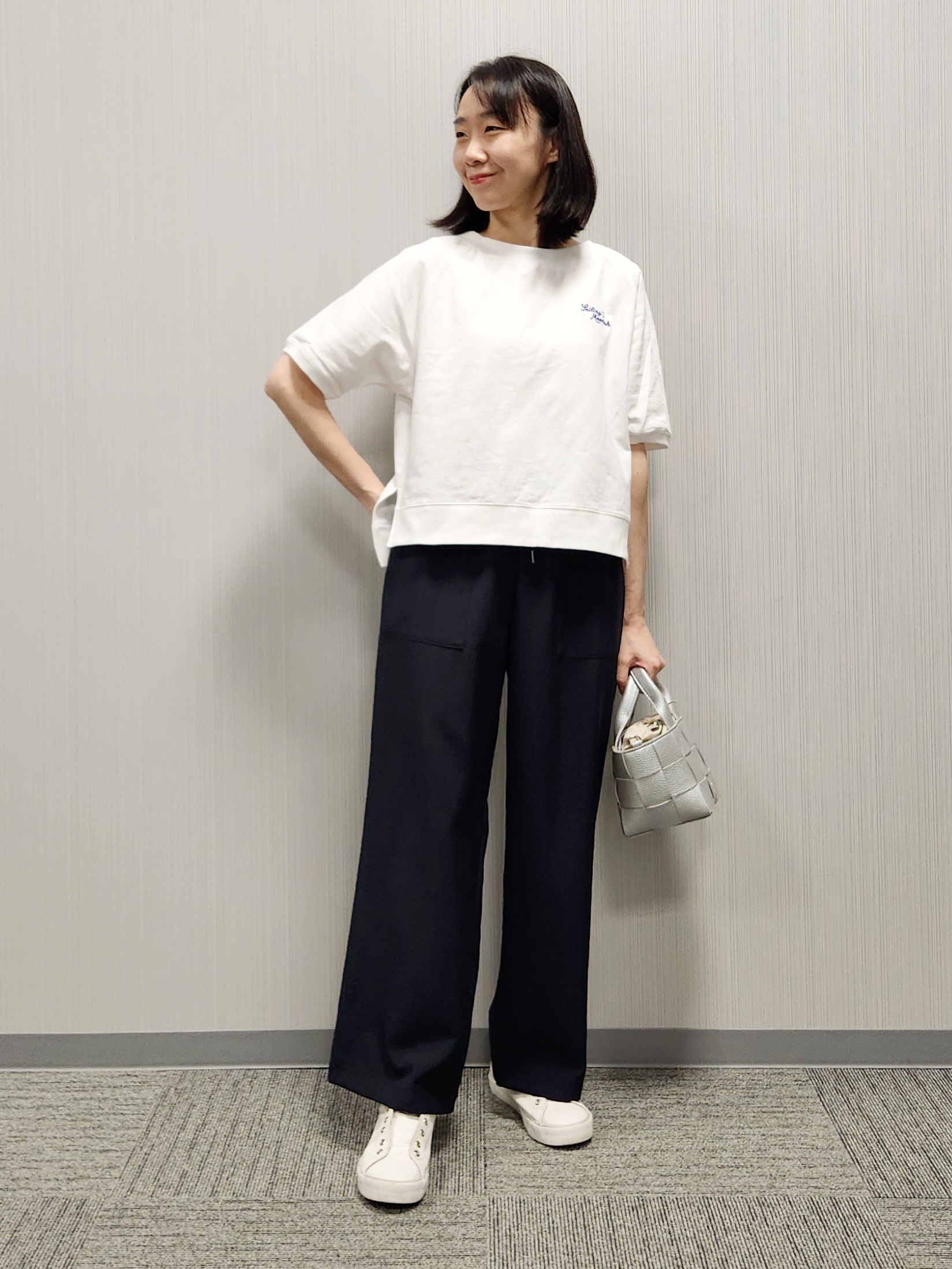 naraさんの「Dessin｜【洗える】ミニ裏毛刺繍ロゴプルオーバー」を使ったコーディネート
