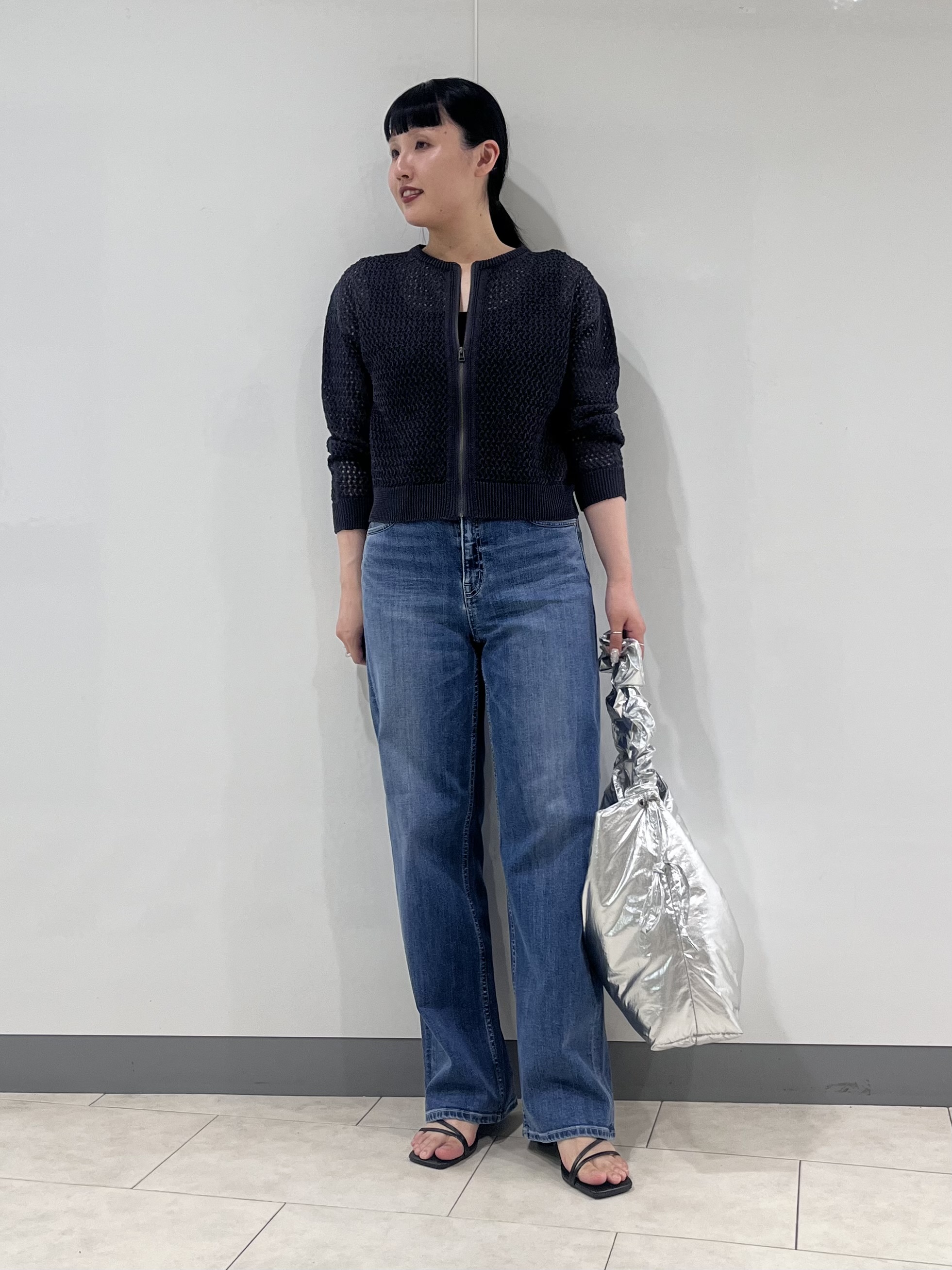 hasuさんの「INDIVI｜【洗える／コットン】メッシュジップニットカーディガン」を使ったコーディネート