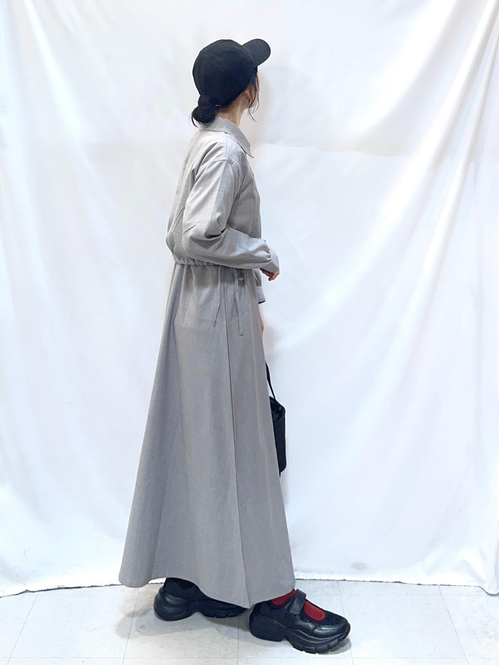 𝐇𝐢𝐫𝐨𝐦𝐢さんの「SHOO･LA･RUE｜【2点セット/S-LL】おとなの抜け感 ショート丈シャツ＋キャミワンピース」を使ったコーディネート