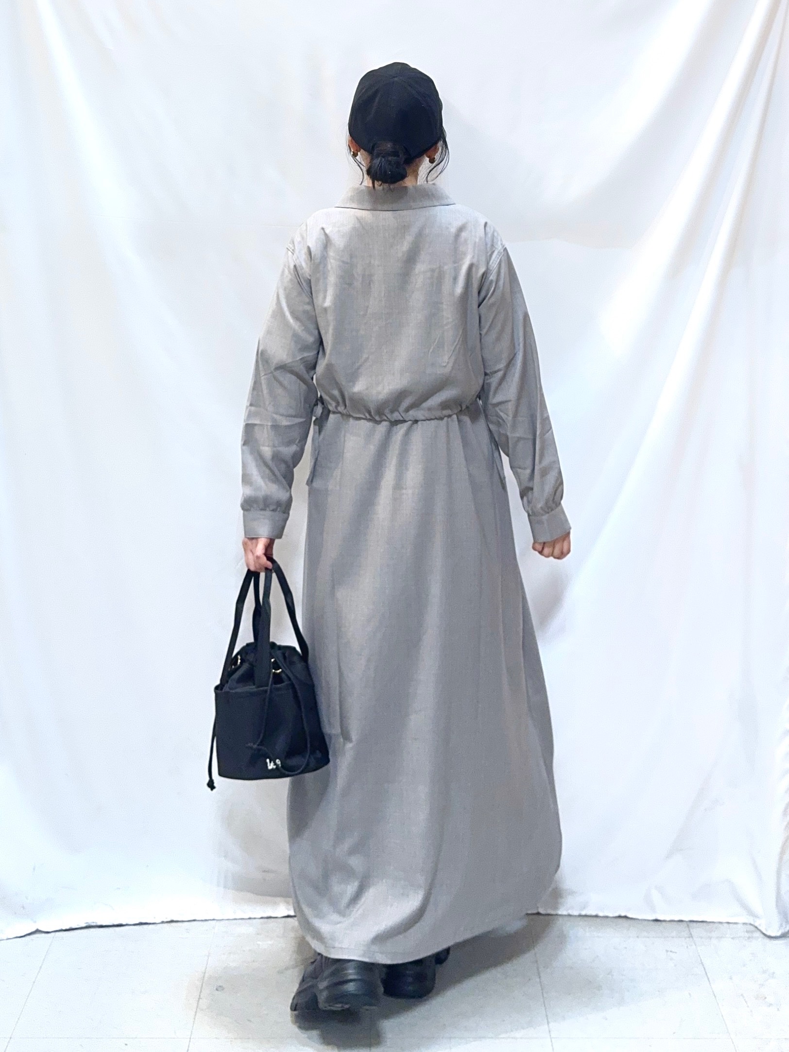 𝐇𝐢𝐫𝐨𝐦𝐢さんの「SHOO･LA･RUE｜【2点セット/S-LL】おとなの抜け感 ショート丈シャツ＋キャミワンピース」を使ったコーディネート