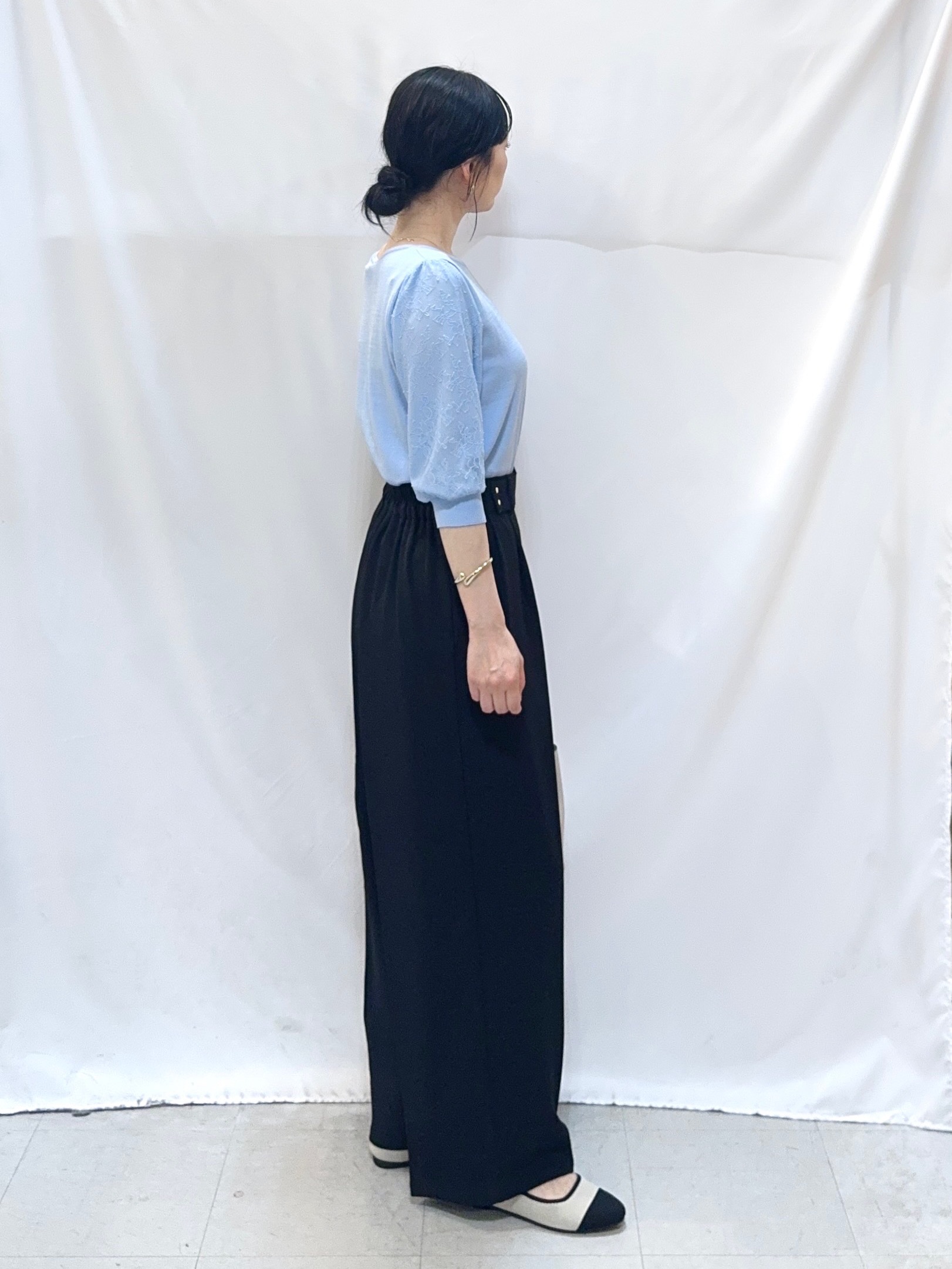 𝐇𝐢𝐫𝐨𝐦𝐢さんの「SHOO･LA･RUE｜【洗濯機可/S-LL】シンプルだけど華やか レースの5分袖ニット」を使ったコーディネート