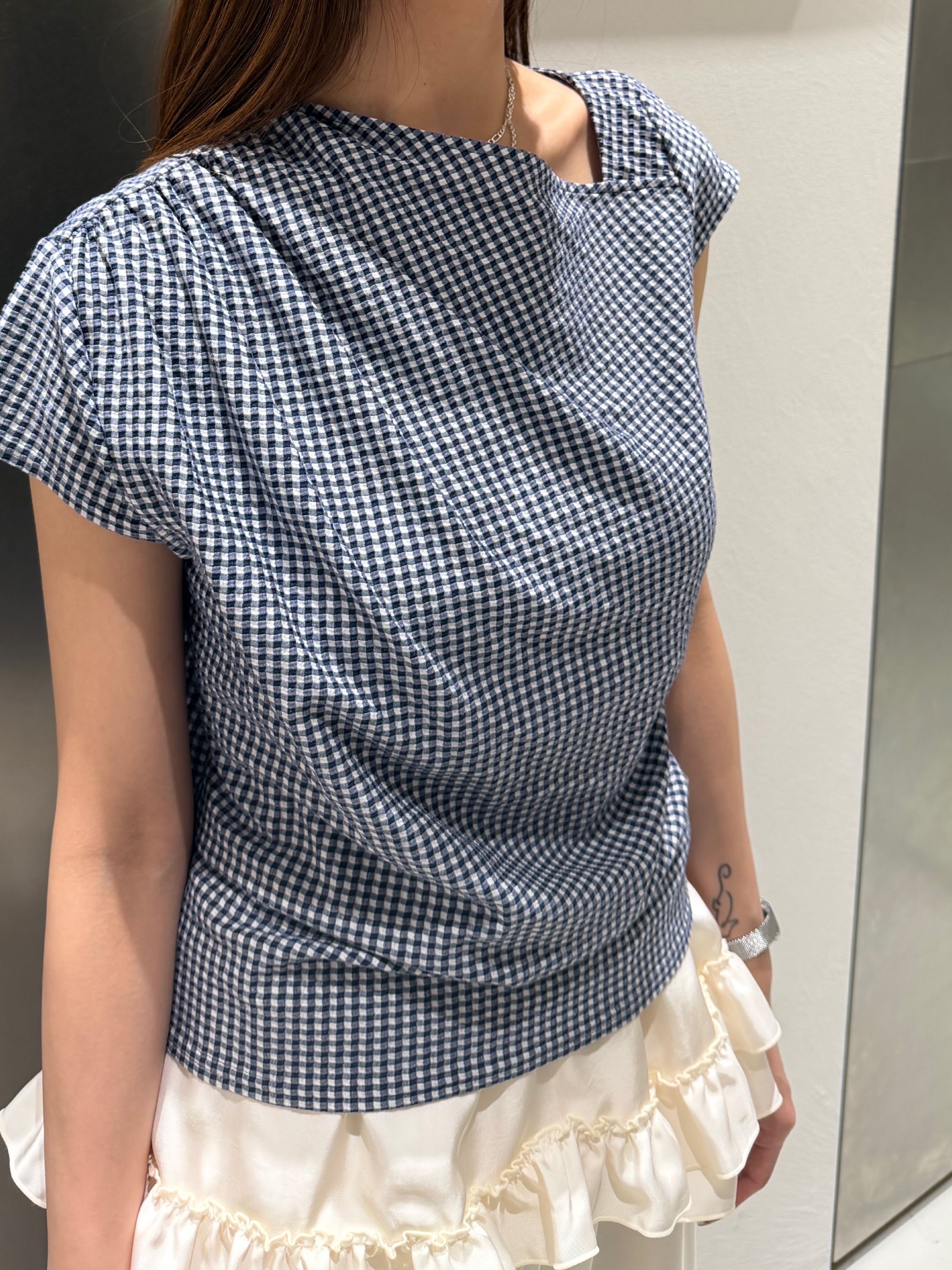 kanamiさんの「CODE A｜gingham edge tops」を使ったコーディネート