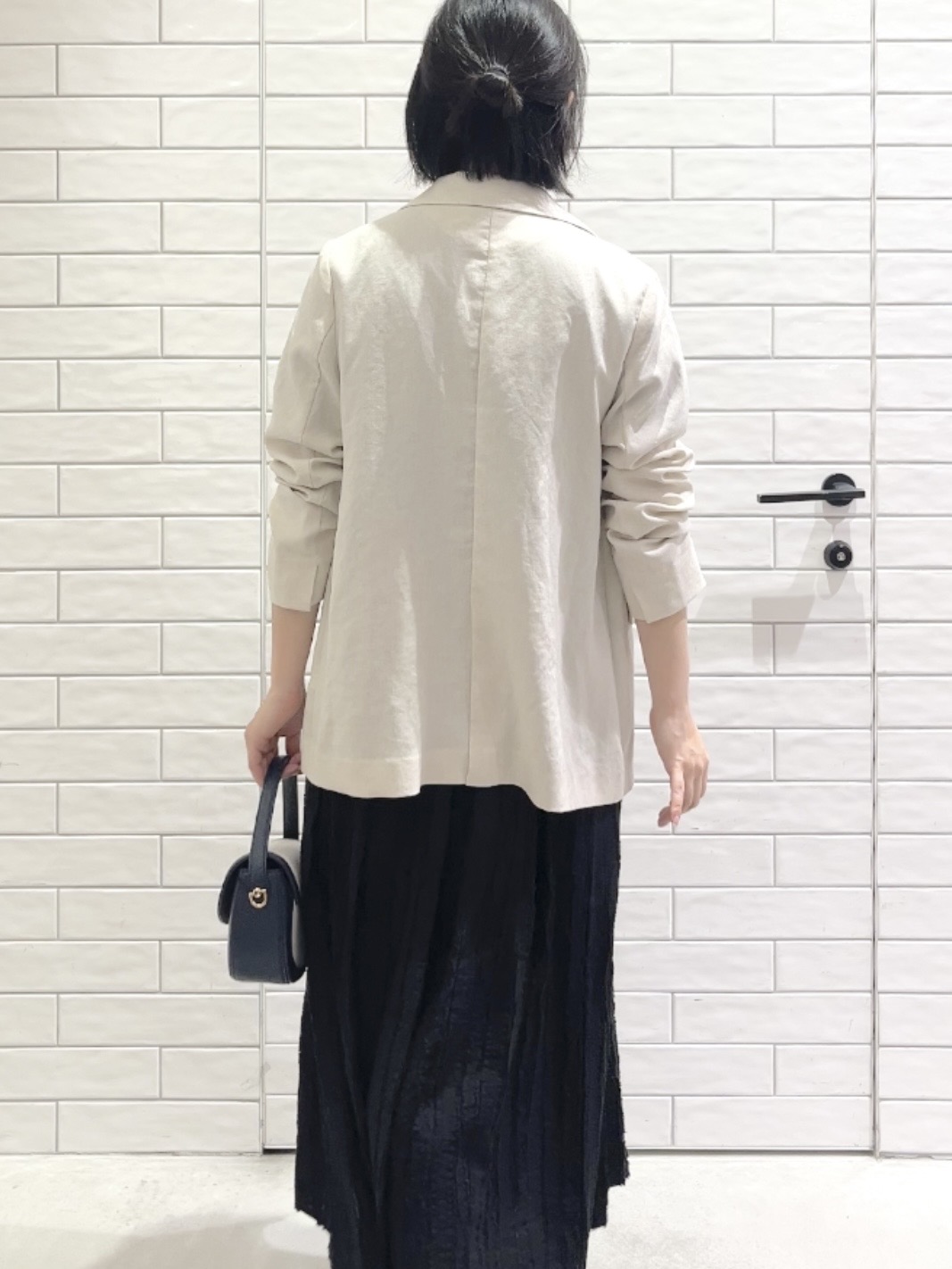 しおりさんの「OPAQUE.CLIP｜【UV／接触冷感】ダブルブレストジャケット《防シワ加工／洗える》」を使ったコーディネート