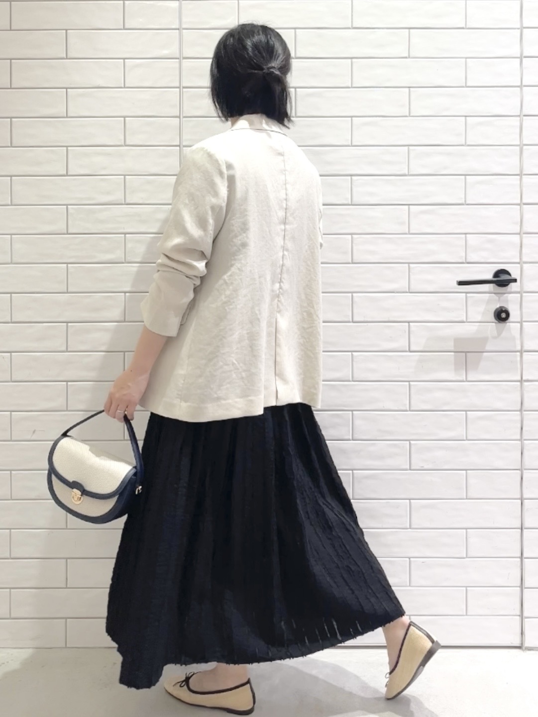 しおりさんの「OPAQUE.CLIP｜【UV／接触冷感】ダブルブレストジャケット《防シワ加工／洗える》」を使ったコーディネート