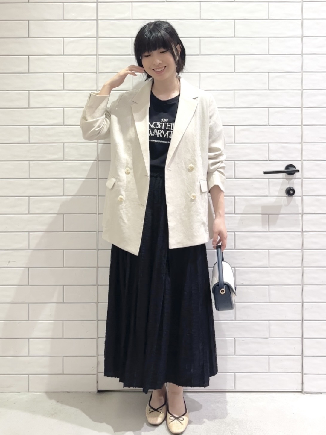 しおりさんの「OPAQUE.CLIP｜【UV／接触冷感】ダブルブレストジャケット《防シワ加工／洗える》」を使ったコーディネート