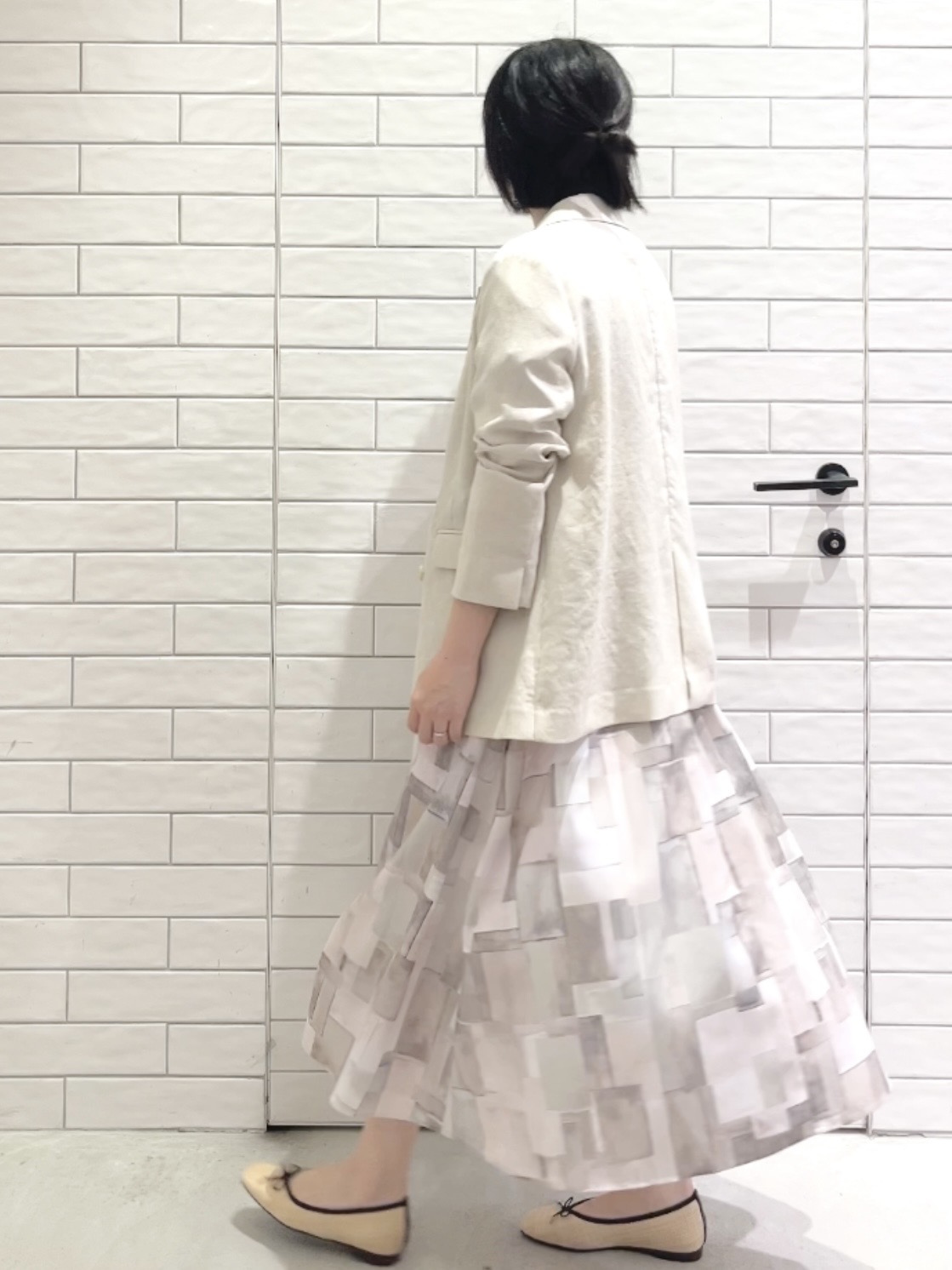 しおりさんの「OPAQUE.CLIP｜【UV／接触冷感】ダブルブレストジャケット《防シワ加工／洗える》」を使ったコーディネート
