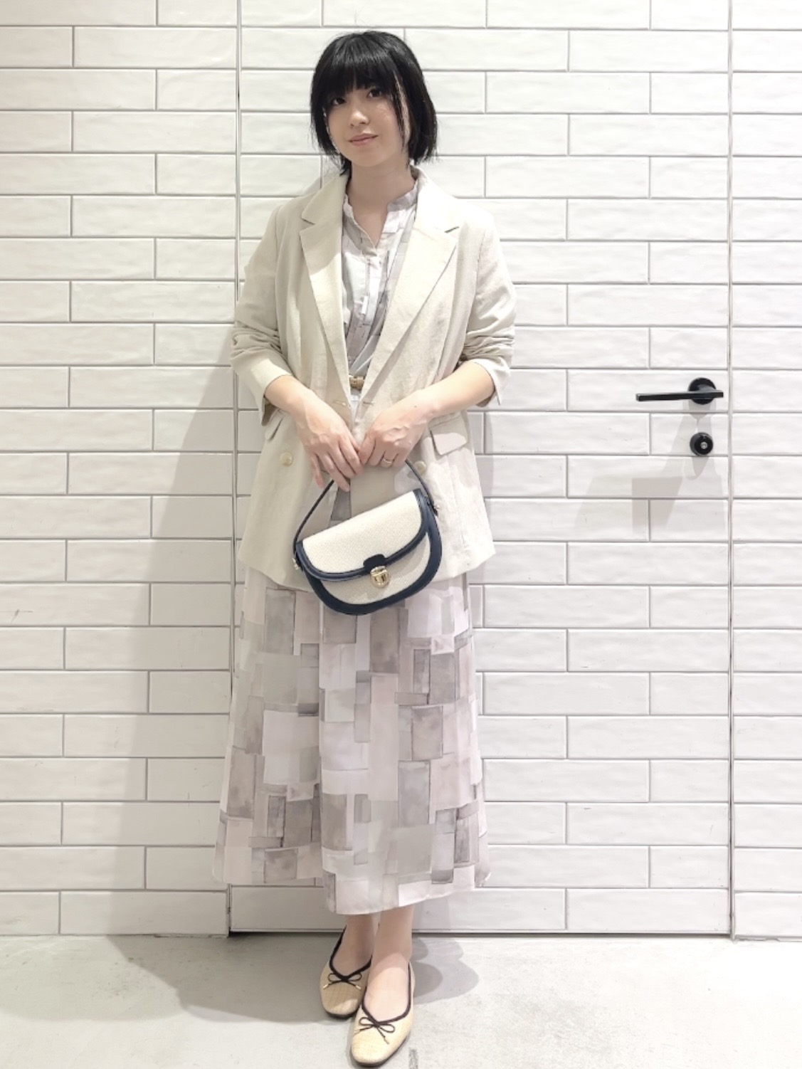 しおりさんの「OPAQUE.CLIP｜【UV／接触冷感】ダブルブレストジャケット《防シワ加工／洗える》」を使ったコーディネート