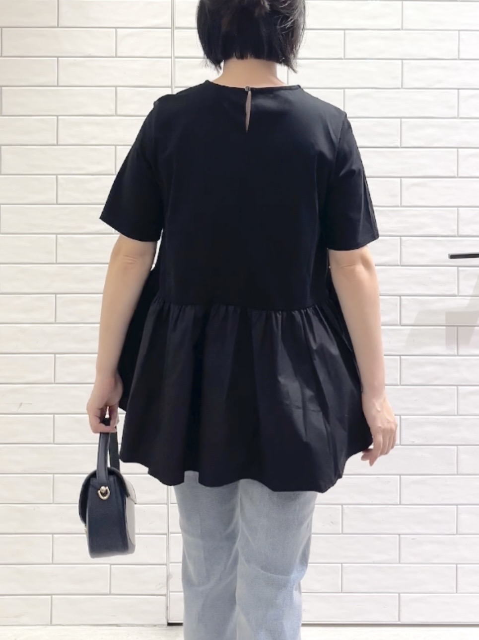 しおりさんの「OPAQUE.CLIP｜ペプラムドッキングカットソー【洗濯機OK】」を使ったコーディネート
