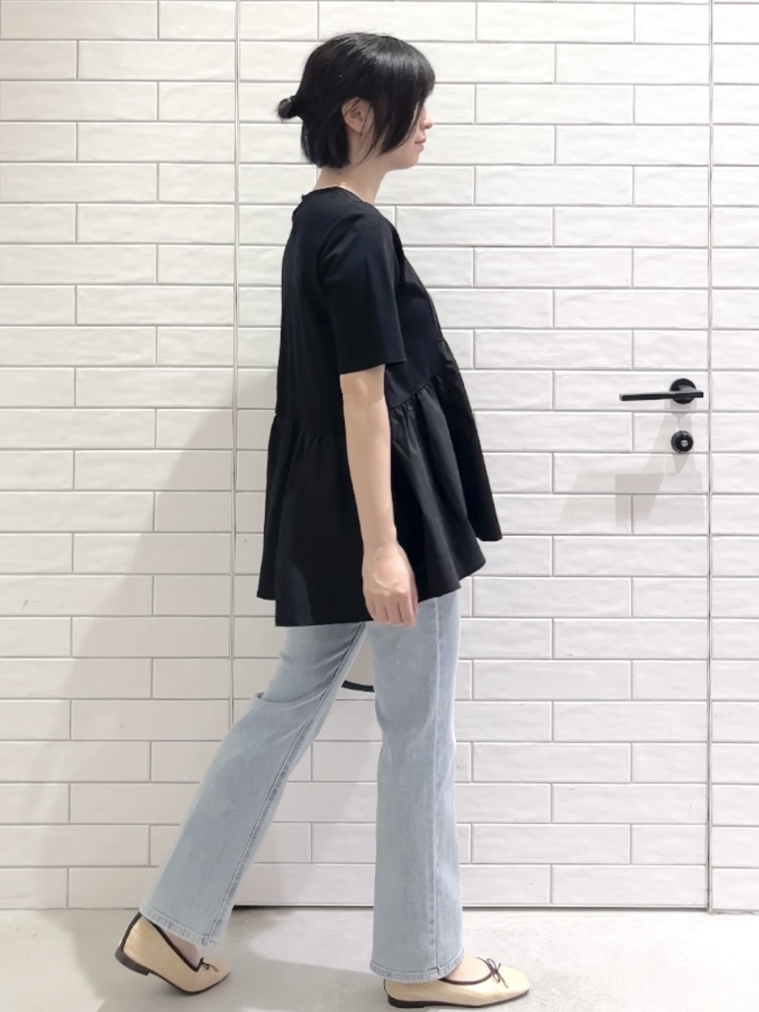 しおりさんの「OPAQUE.CLIP｜ペプラムドッキングカットソー【洗濯機OK】」を使ったコーディネート