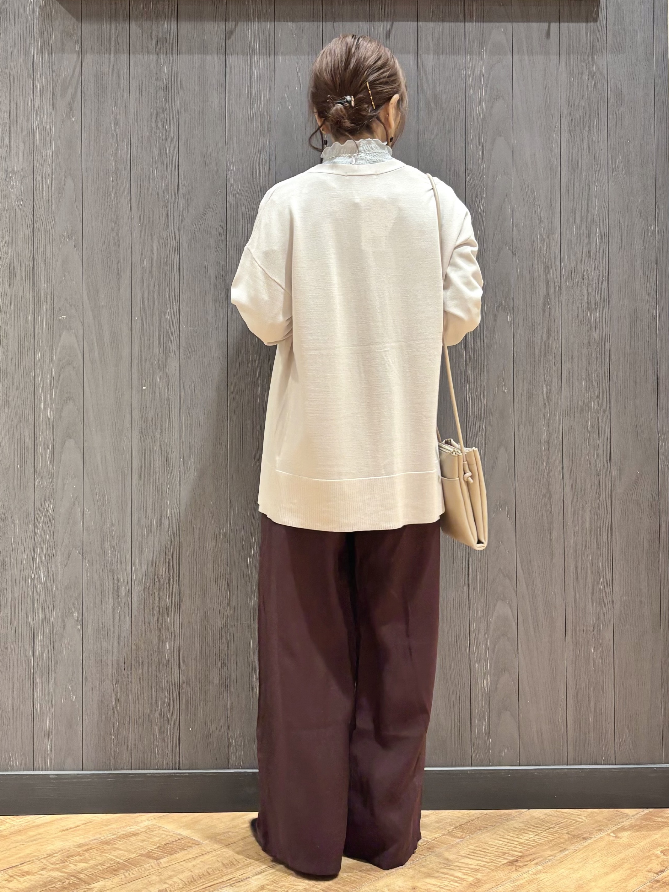 meiさんの「SHOO･LA･RUE｜【洗濯機可/UV】さらっとしたタッチが心地よい ミドルカーディガン」を使ったコーディネート