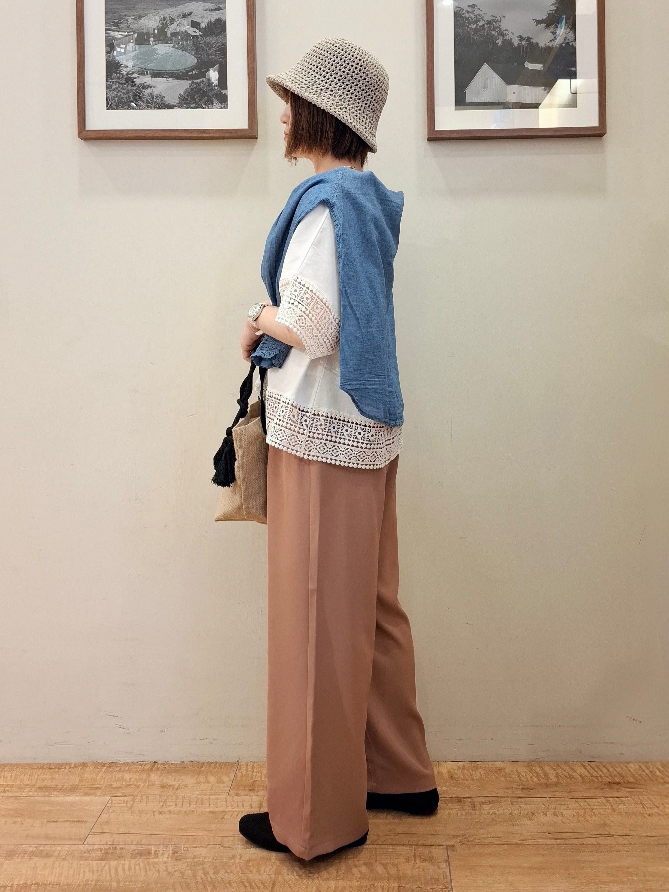 まあるさんの「SHOO･LA･RUE｜【洗濯機可/体型カバー/S-LL】レース使いがポイント デザインTシャツ」を使ったコーディネート