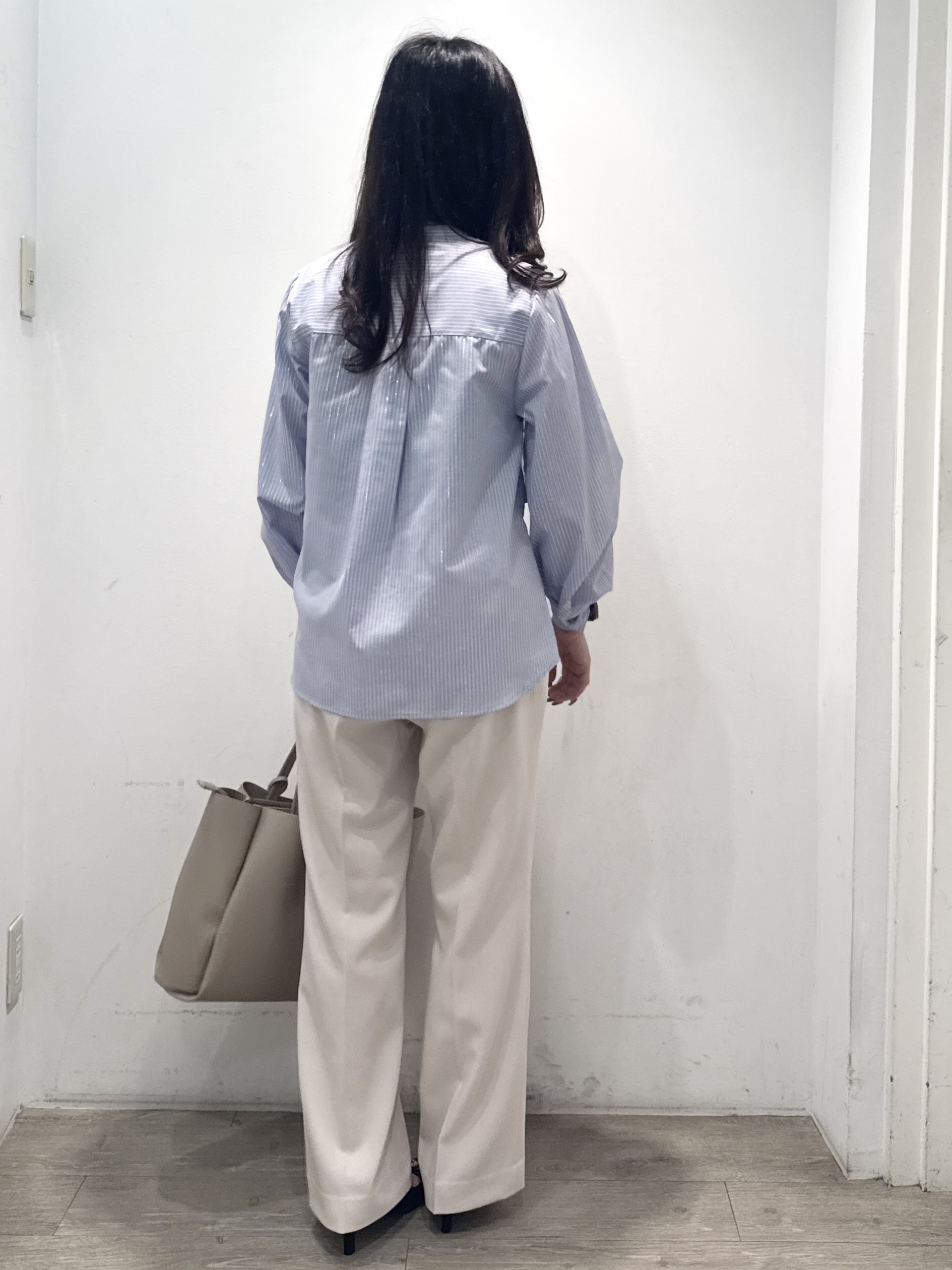 yuicciさんの「OPAQUE.CLIP｜フリルキーネックシャツ【洗濯機OK／イージーアイロン／防シワ】《XS～LL／7col》」を使ったコーディネート