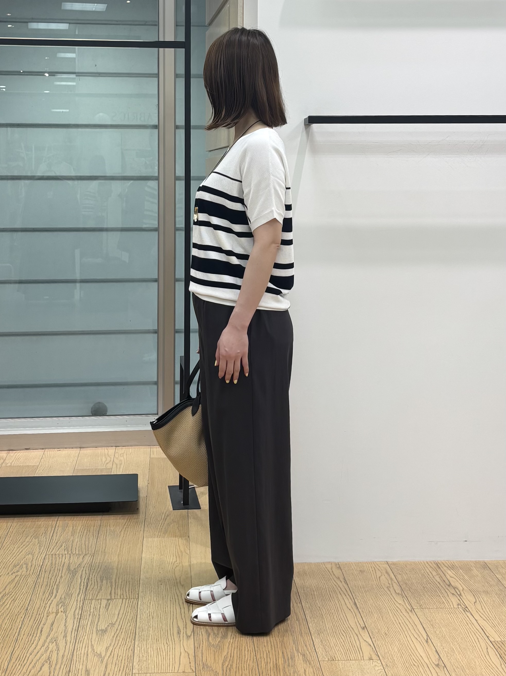 asamiさんの「INDIVI｜【洗える】ガーター編みVネックニットT」を使ったコーディネート
