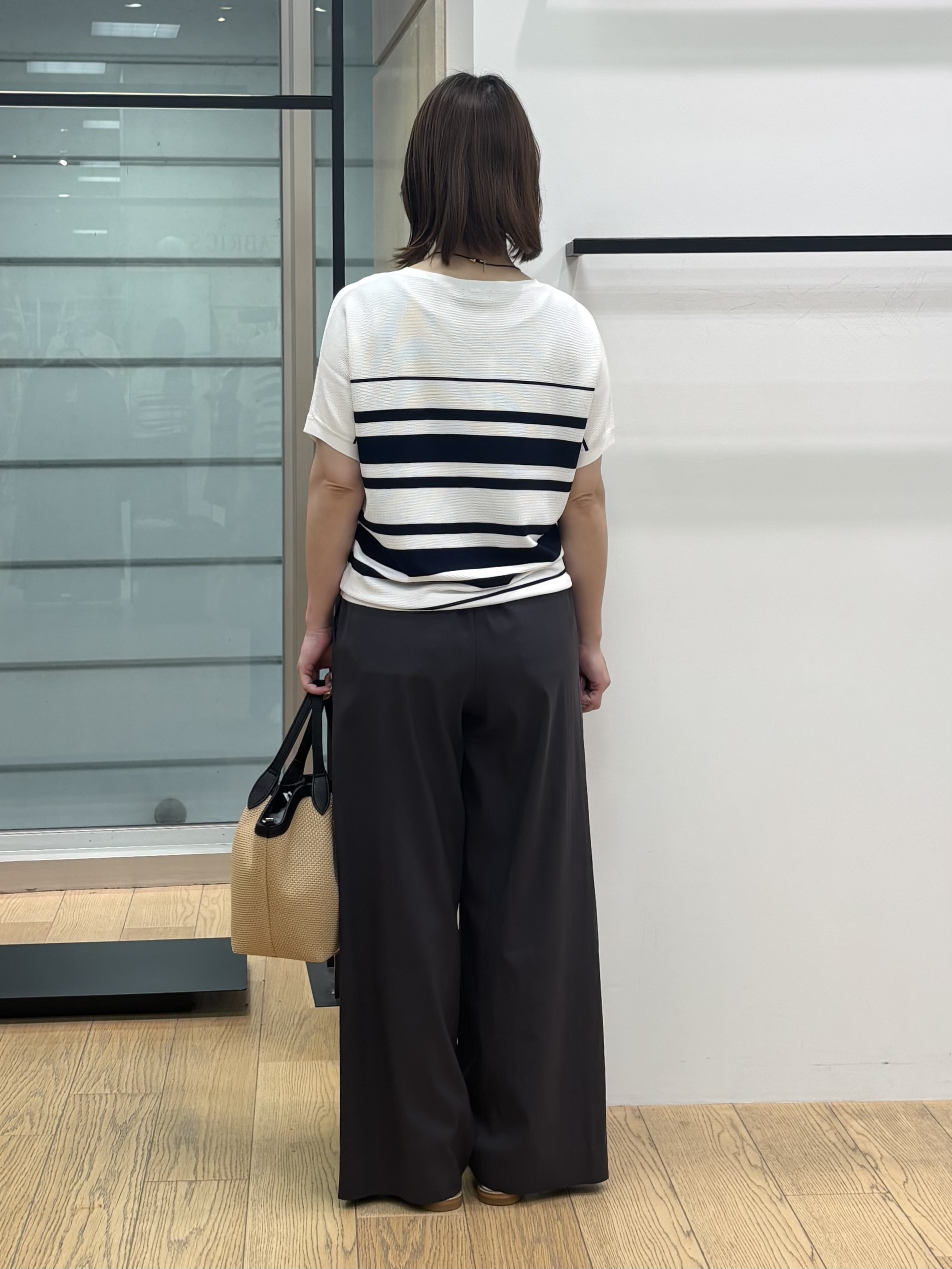 asamiさんの「INDIVI｜【洗える】ガーター編みVネックニットT」を使ったコーディネート