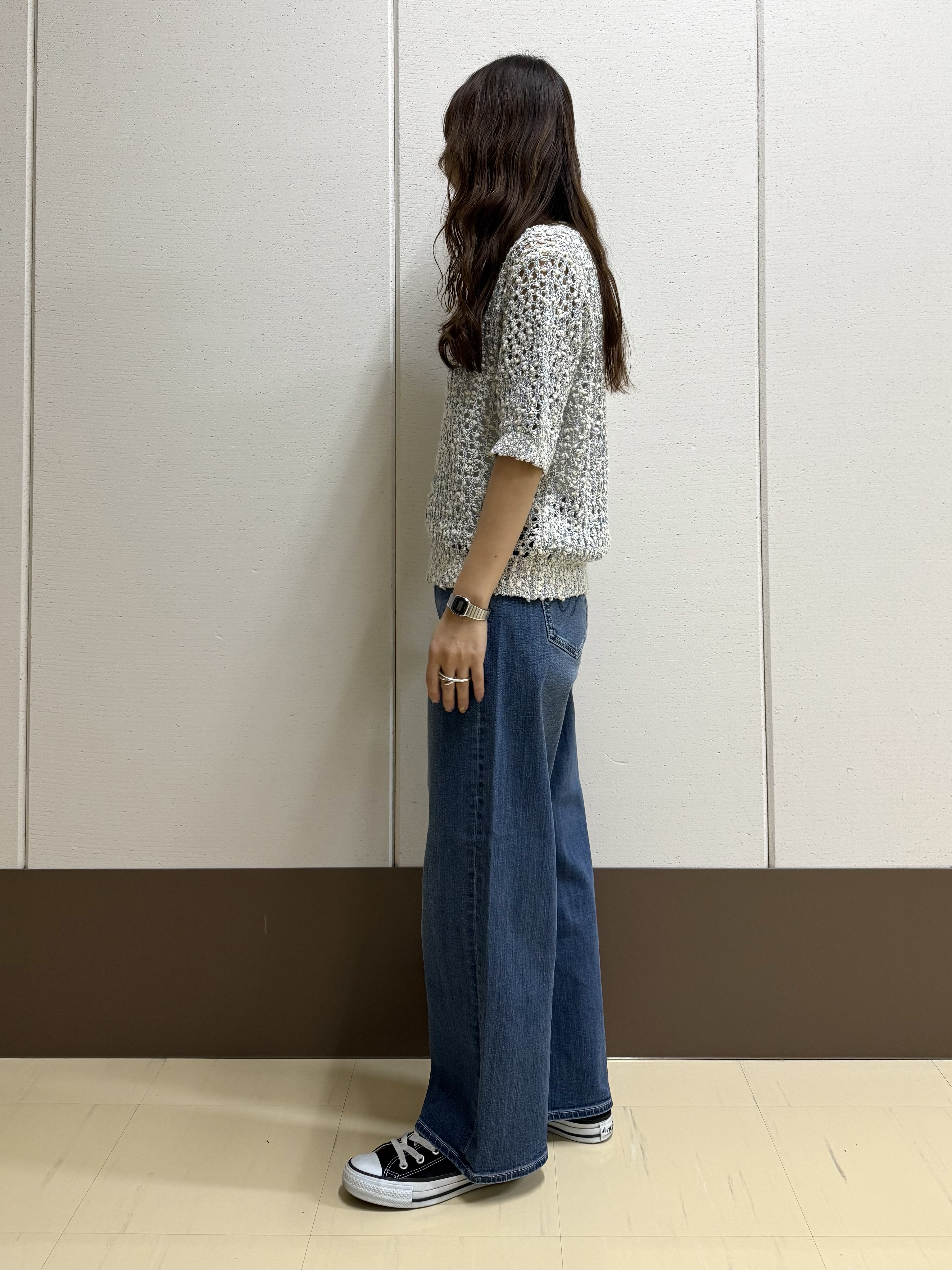 mamiさんの「INDIVI｜【洗える／ラメ混／5分袖】イタリア糸ファンシーヤーンニット」を使ったコーディネート
