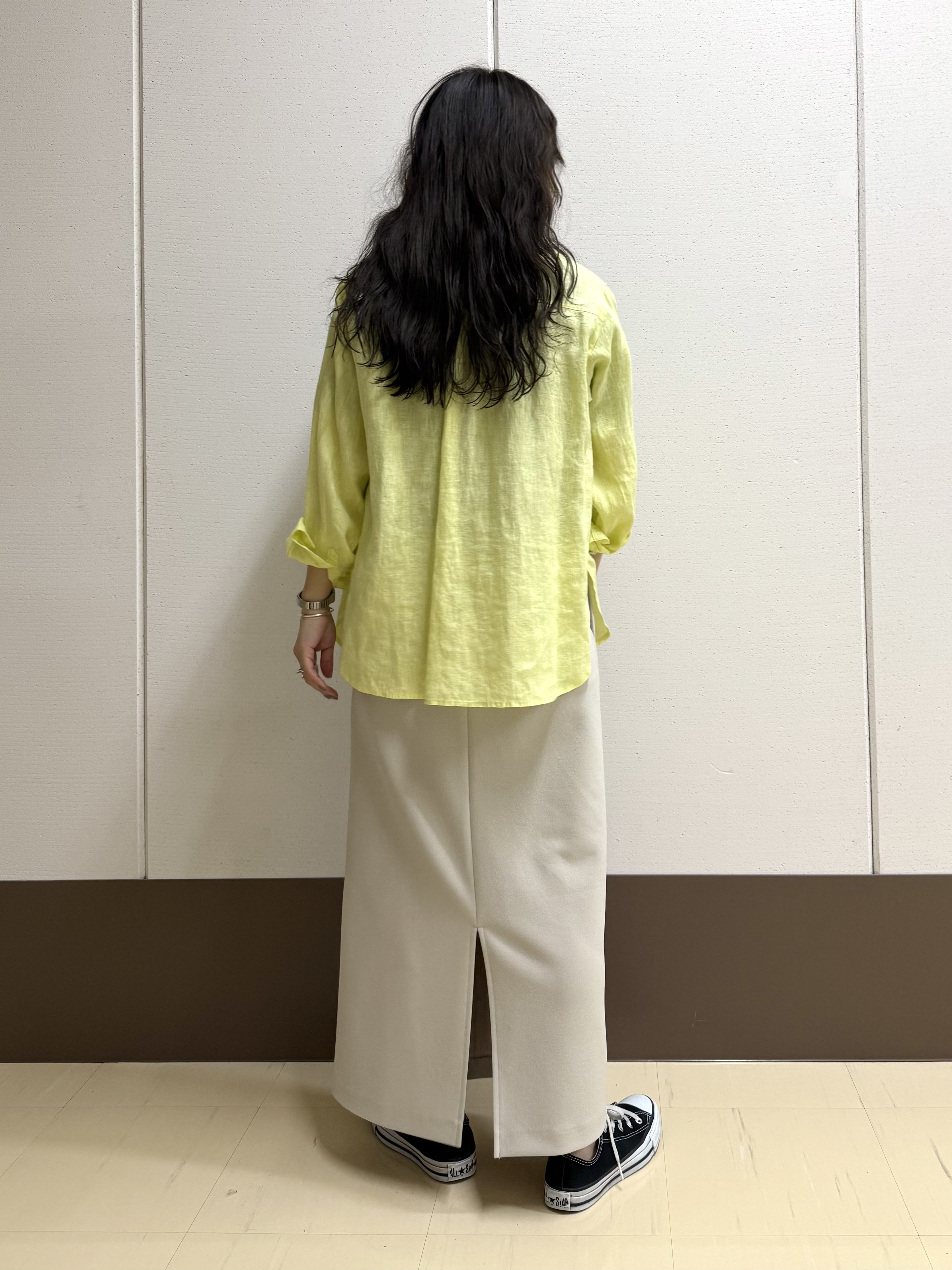 mamiさんの「INDIVI｜【接触冷感／2WAY】カシュクールリネンシャツ」を使ったコーディネート