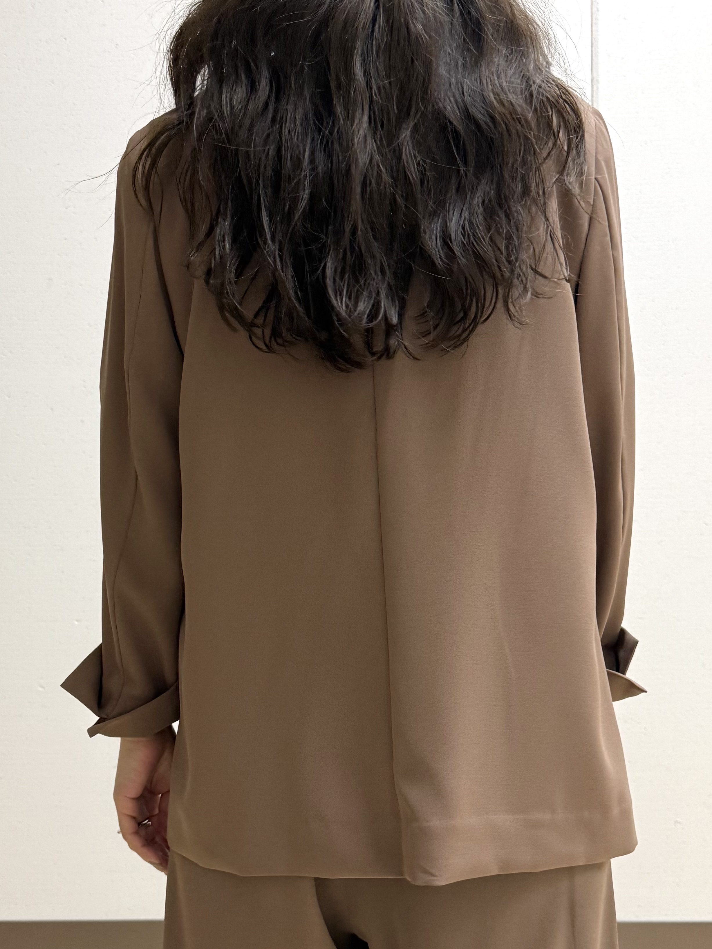 mamiさんの「INDIVI｜【UVケア／選べるグラフィック】スムースジャージTシャツ」を使ったコーディネート