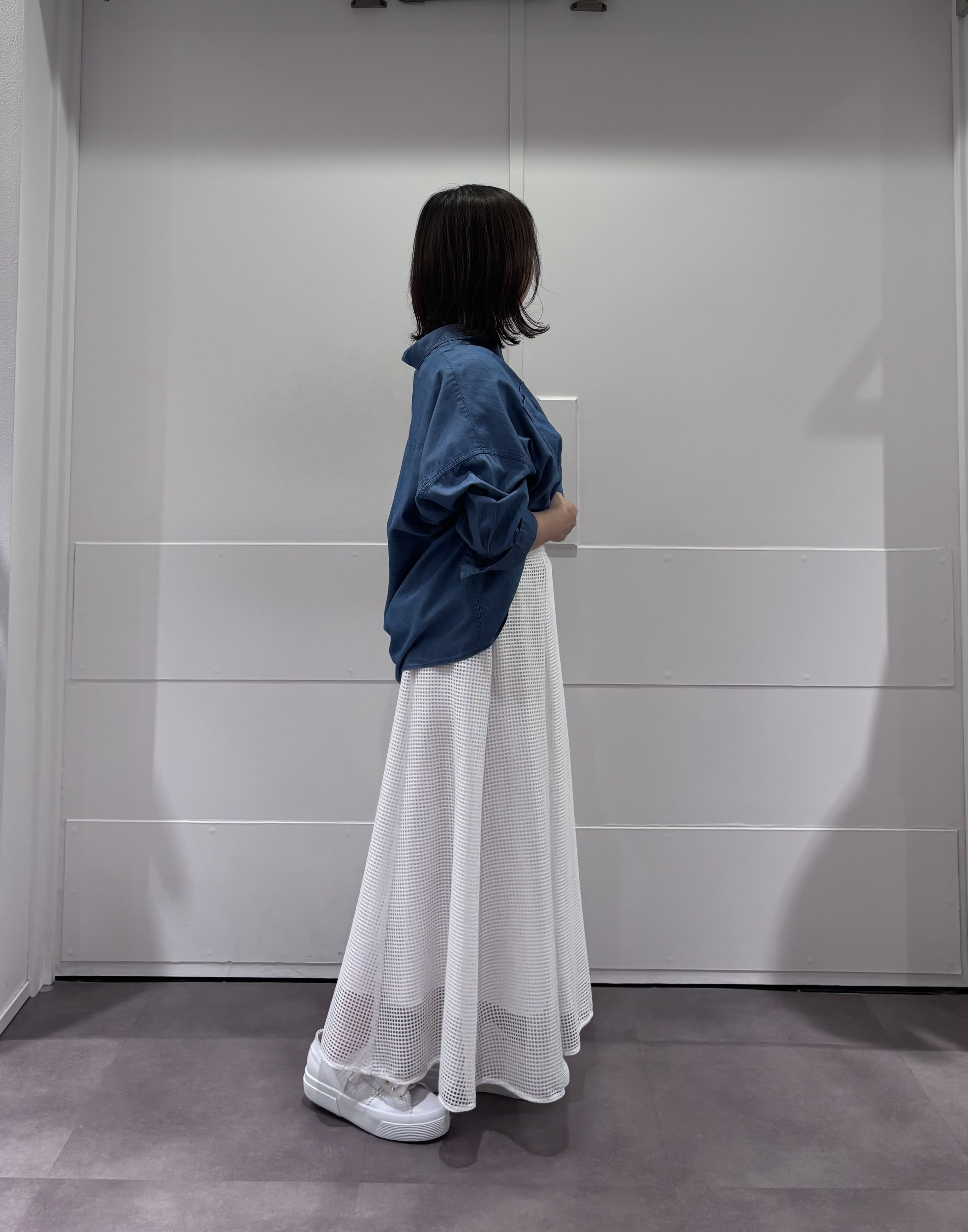 TOKOさんの「UNTITLED｜◆【コットン100%/洗える】エアリーデニムシャツ」を使ったコーディネート