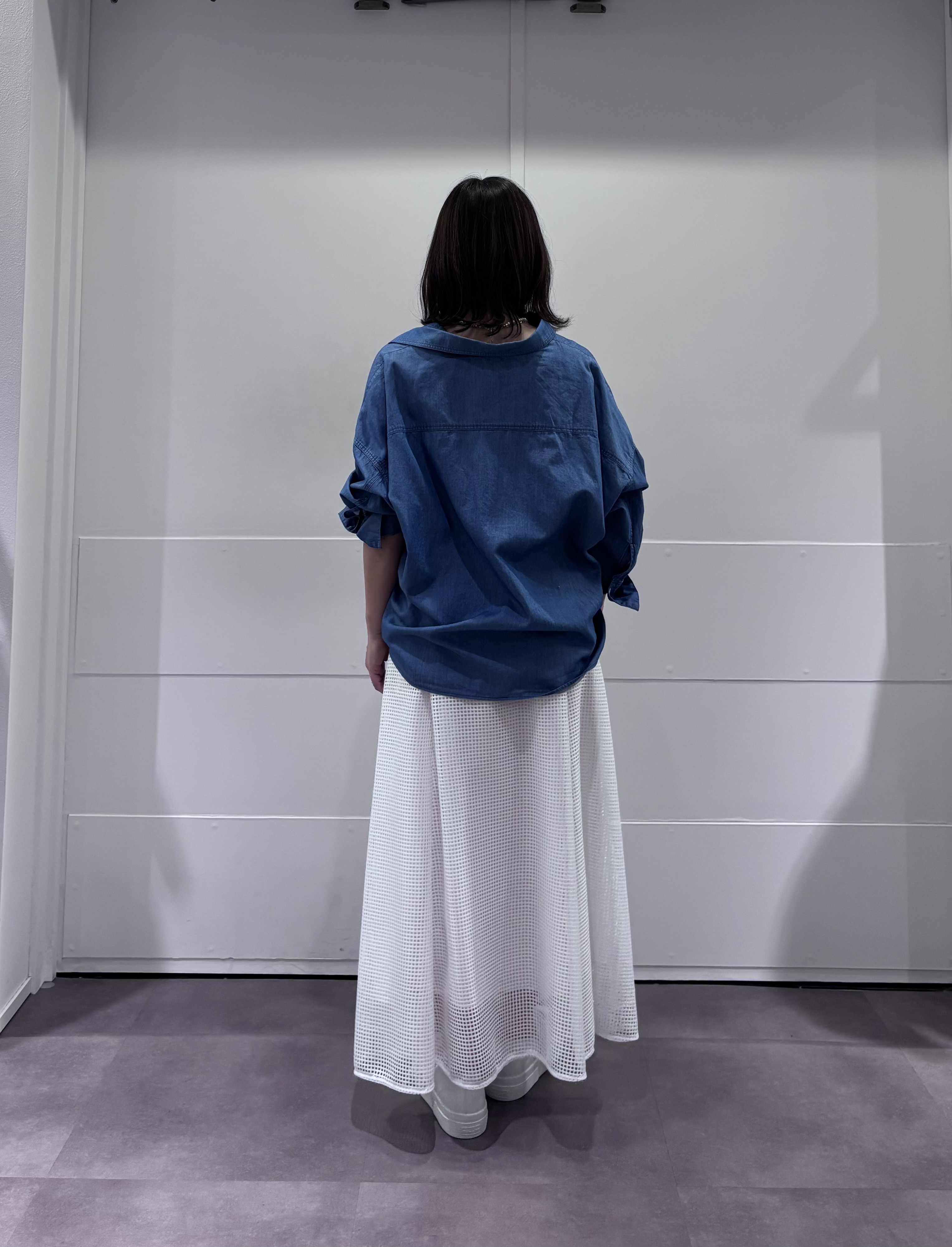 TOKOさんの「UNTITLED｜◆【コットン100%/洗える】エアリーデニムシャツ」を使ったコーディネート