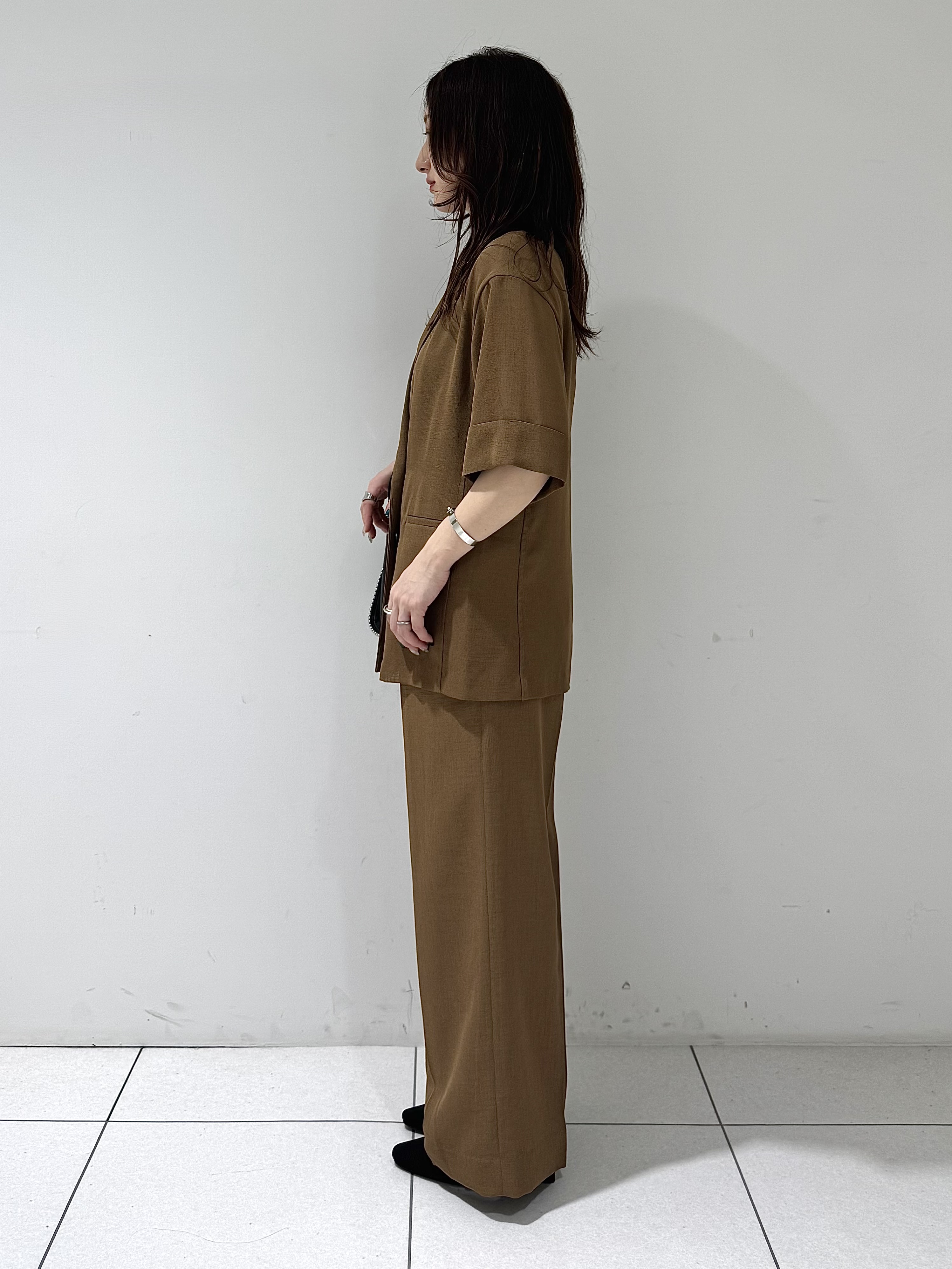 そんさんの「INDIVI｜【洗える／メッシュ素材／SETUP可能】半袖シアージャケット」を使ったコーディネート