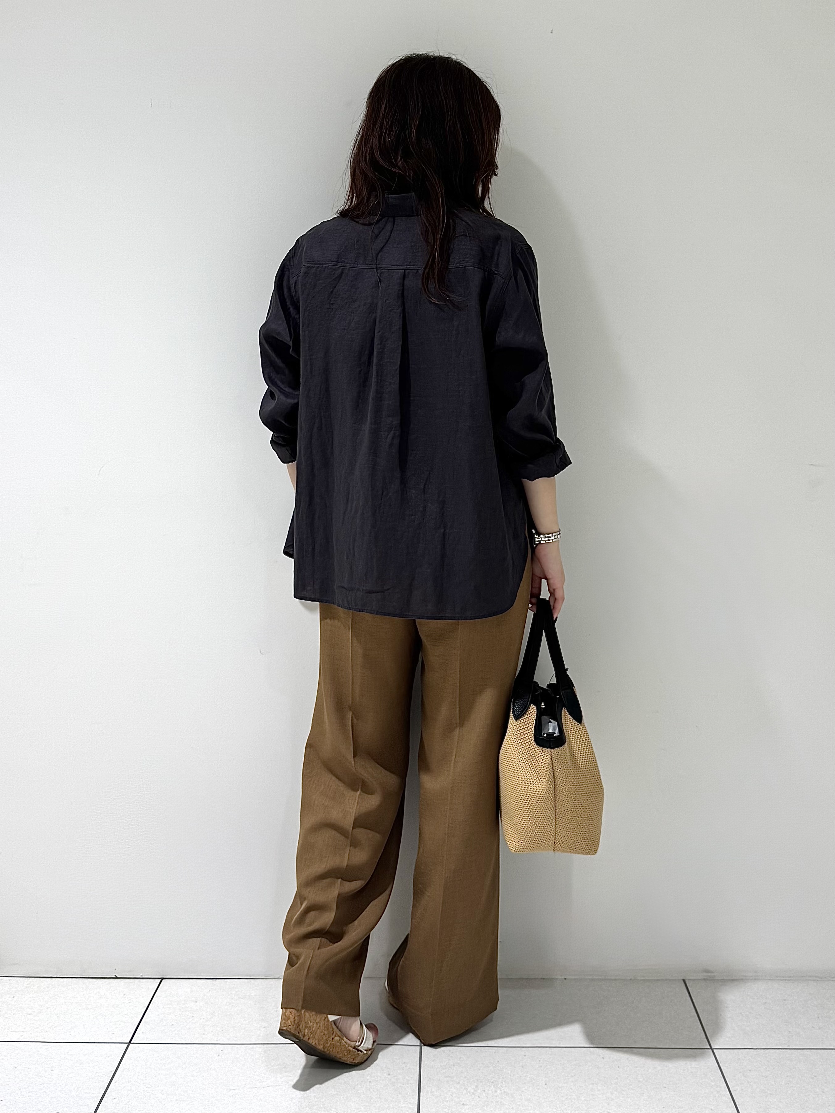 そんさんの「INDIVI｜【接触冷感／2WAY】カシュクールリネンシャツ」を使ったコーディネート