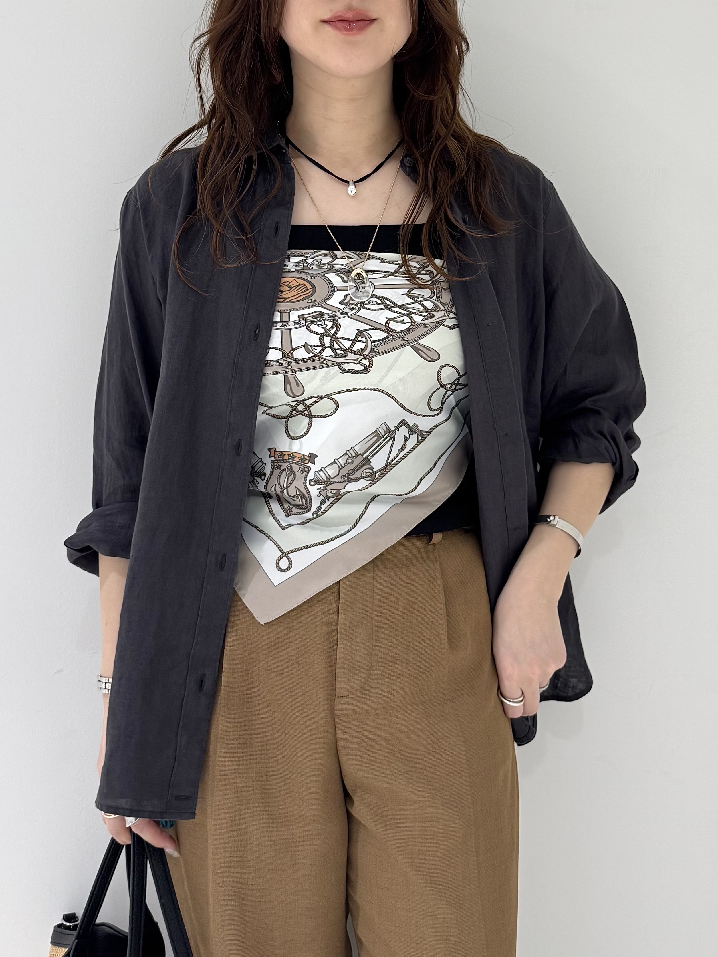 そんさんの「INDIVI｜【接触冷感／2WAY】カシュクールリネンシャツ」を使ったコーディネート
