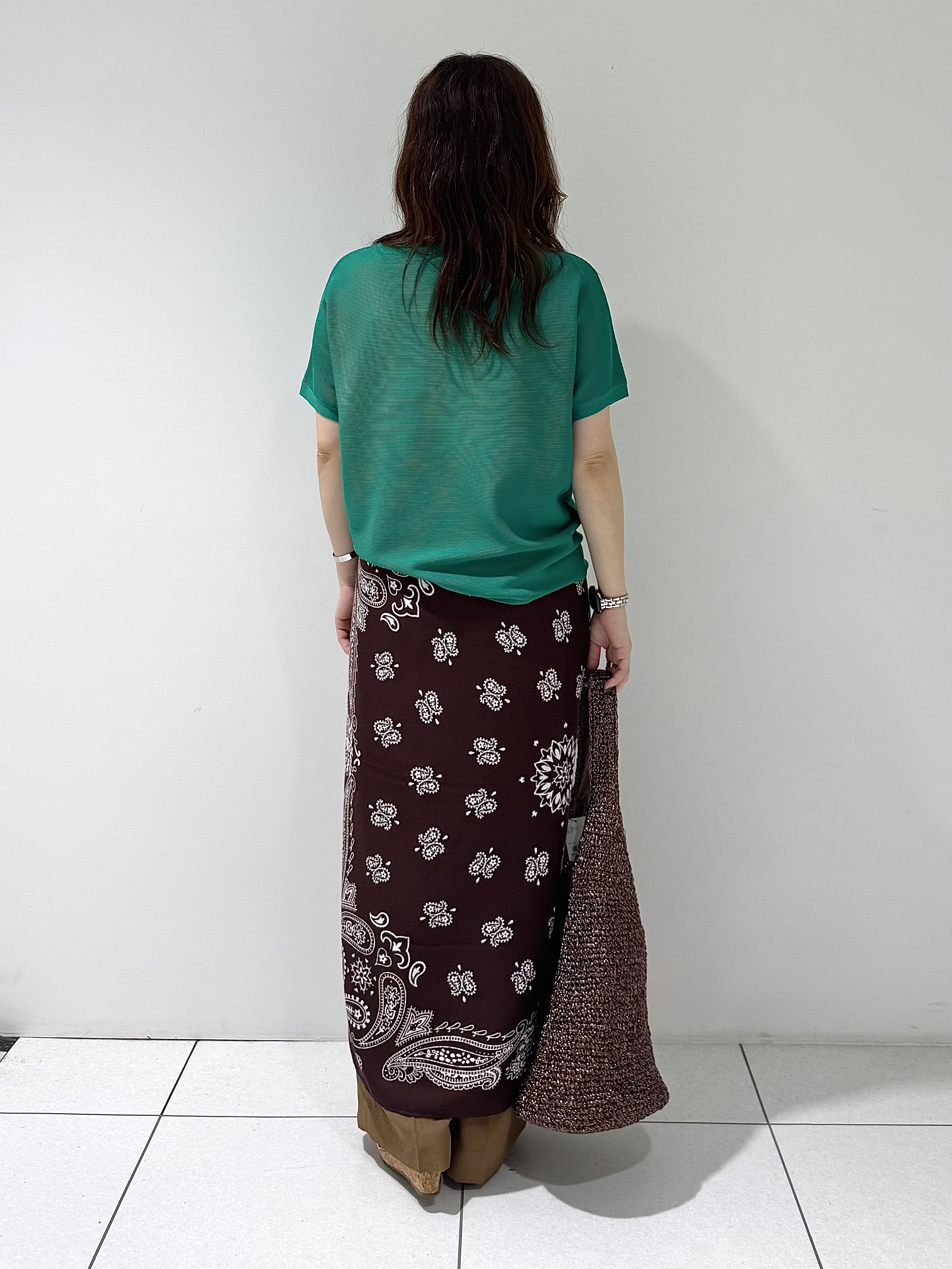 そんさんの「INDIVI｜【洗える】ガーター編みVネックニットT」を使ったコーディネート