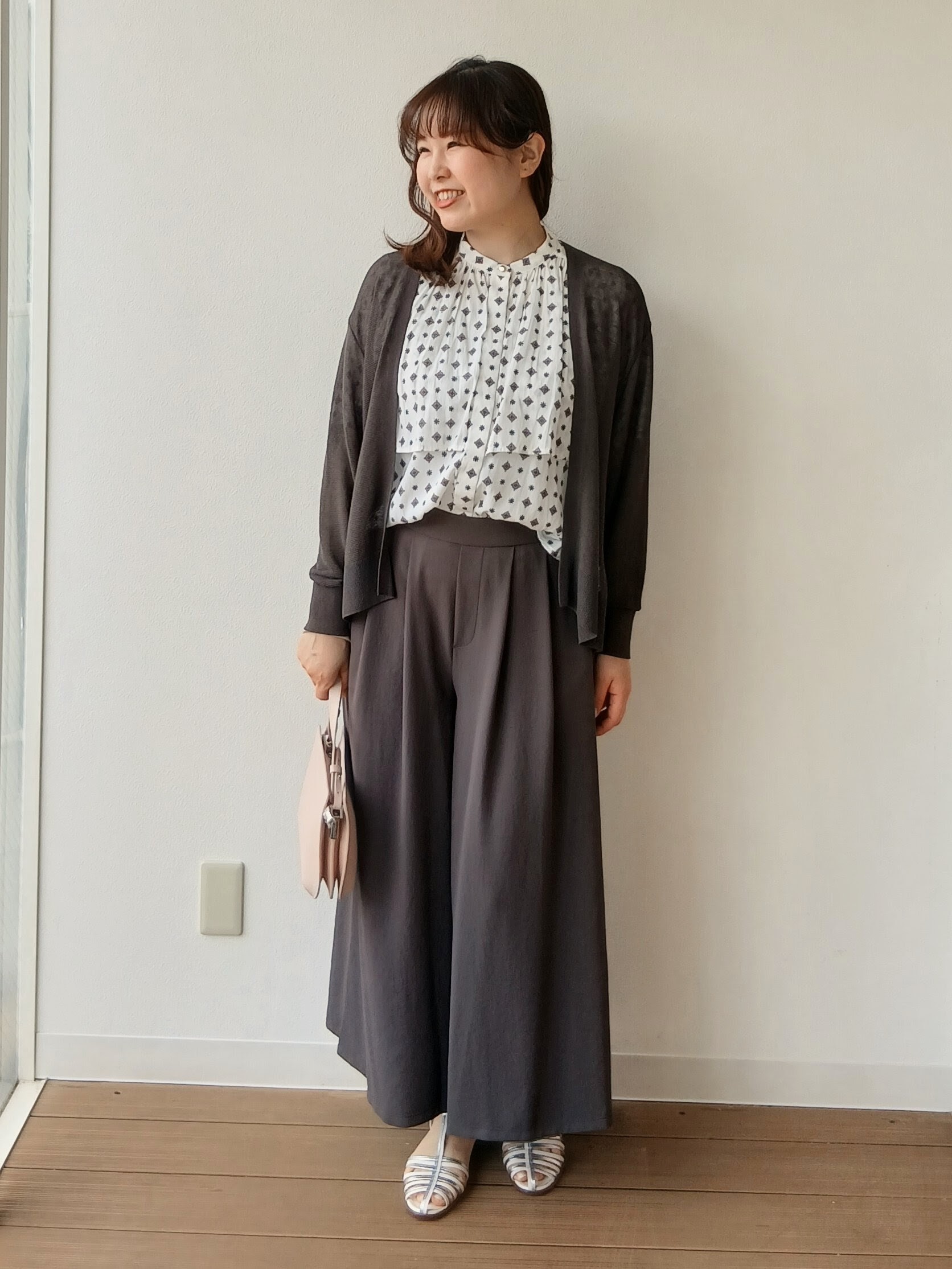 なみきさんの「UNTITLED｜【日除け・冷房対策に】コットンリネンカーディガン」を使ったコーディネート