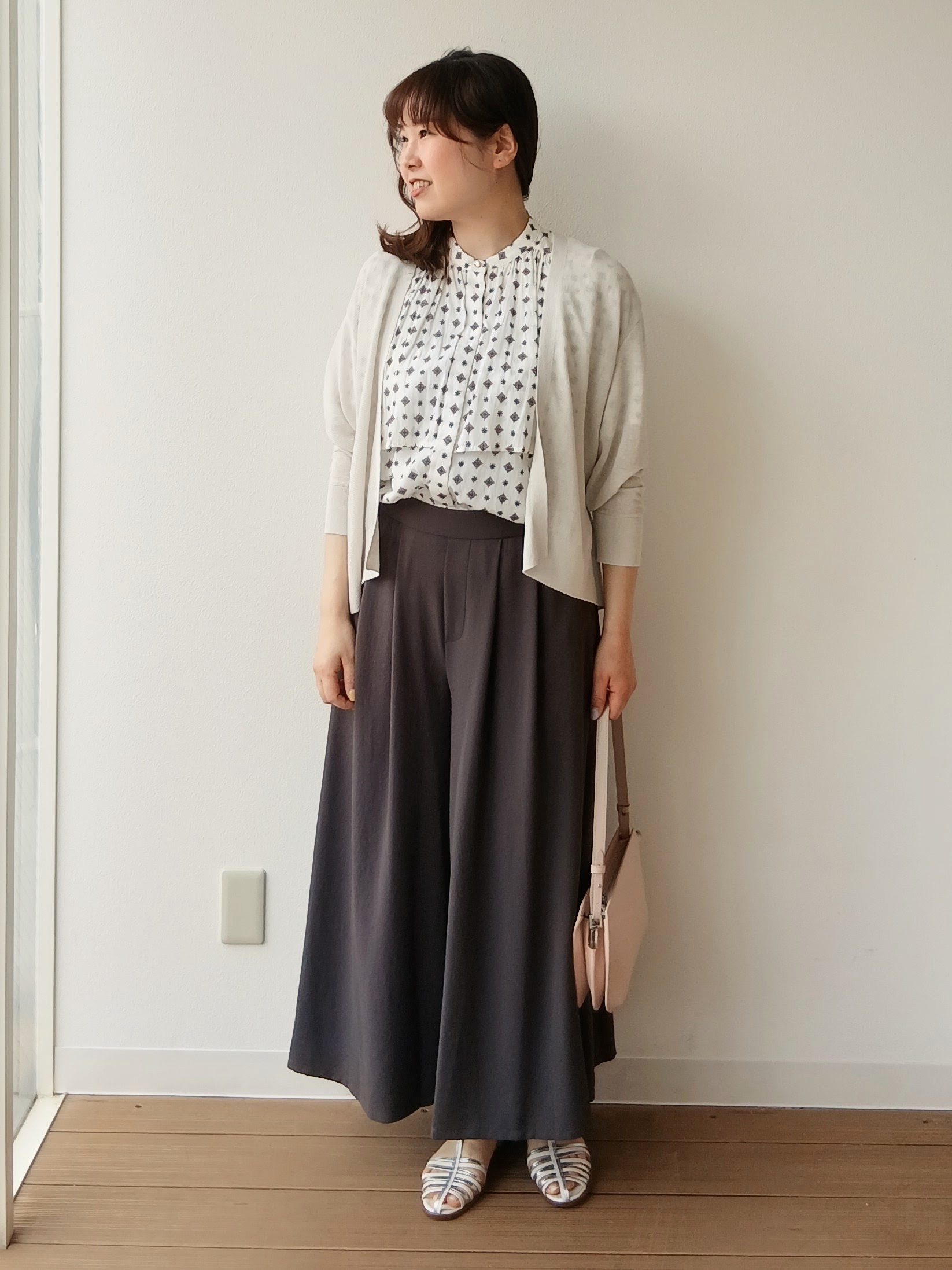 なみきさんの「UNTITLED｜【日除け・冷房対策に】コットンリネンカーディガン」を使ったコーディネート