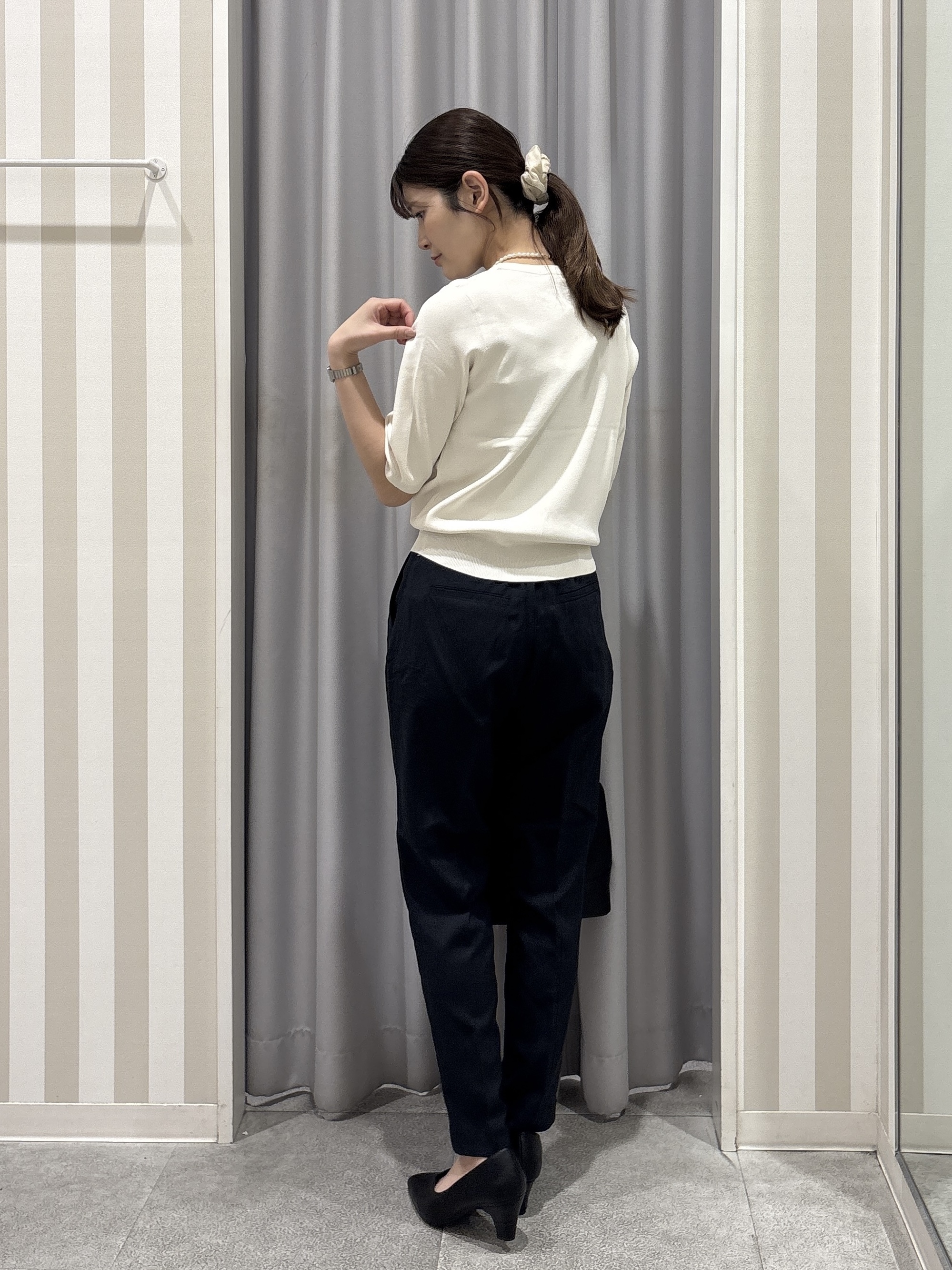 Rikaさんの「SHOO･LA･RUE｜【毎日洗える/S-LL/UV】上半身すっきり 二の腕見せない5分袖ニット」を使ったコーディネート