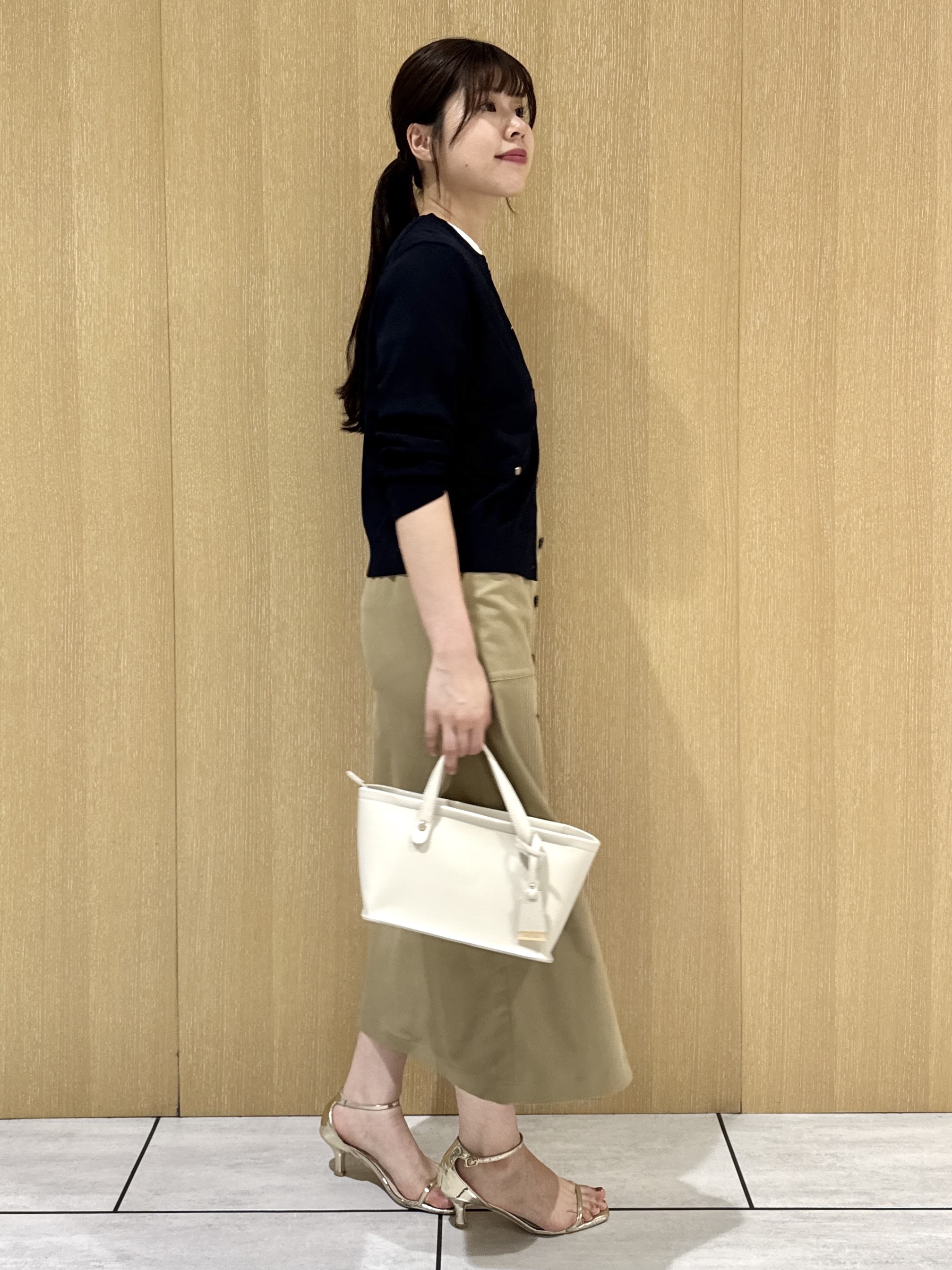 nanaさんの「UNTITLED｜◆【アンサンブル可/洗える】クルーネックニットカーディガン」を使ったコーディネート