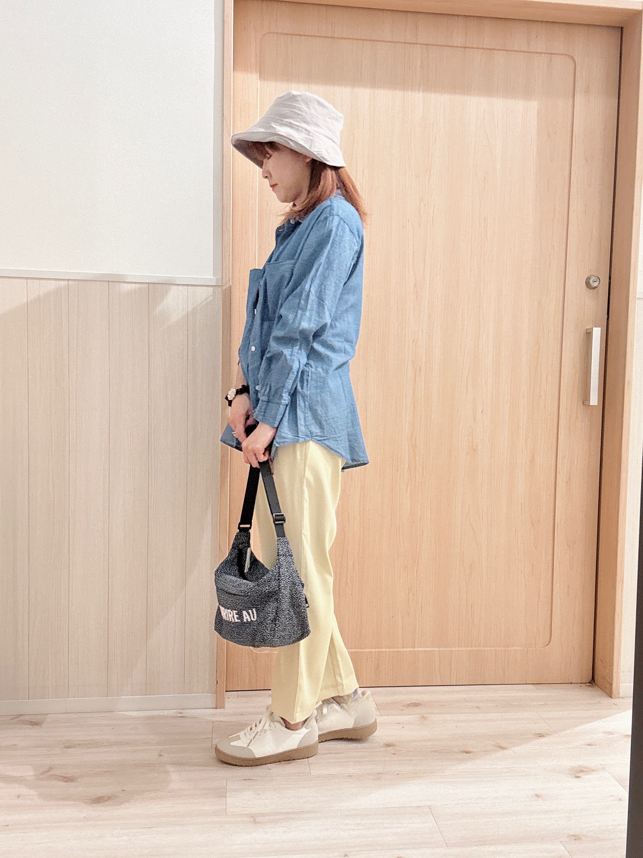 モカさんの「SHOO･LA･RUE｜【ひんやり/UV/SS-3L/セットアップ可】さらさらぷるん イージーテーパードパンツ」を使ったコーディネート
