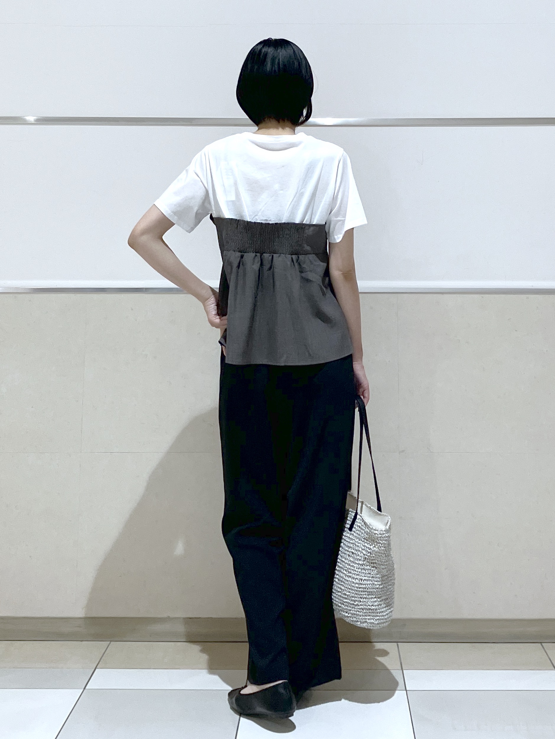 eriko さんの「Dessin｜【セットアップ可/UVカット/洗える】ビスチェドッキングTシャツ」を使ったコーディネート
