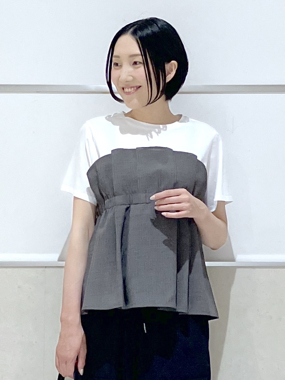 eriko さんの「Dessin｜【セットアップ可/UVカット/洗える】ビスチェドッキングTシャツ」を使ったコーディネート