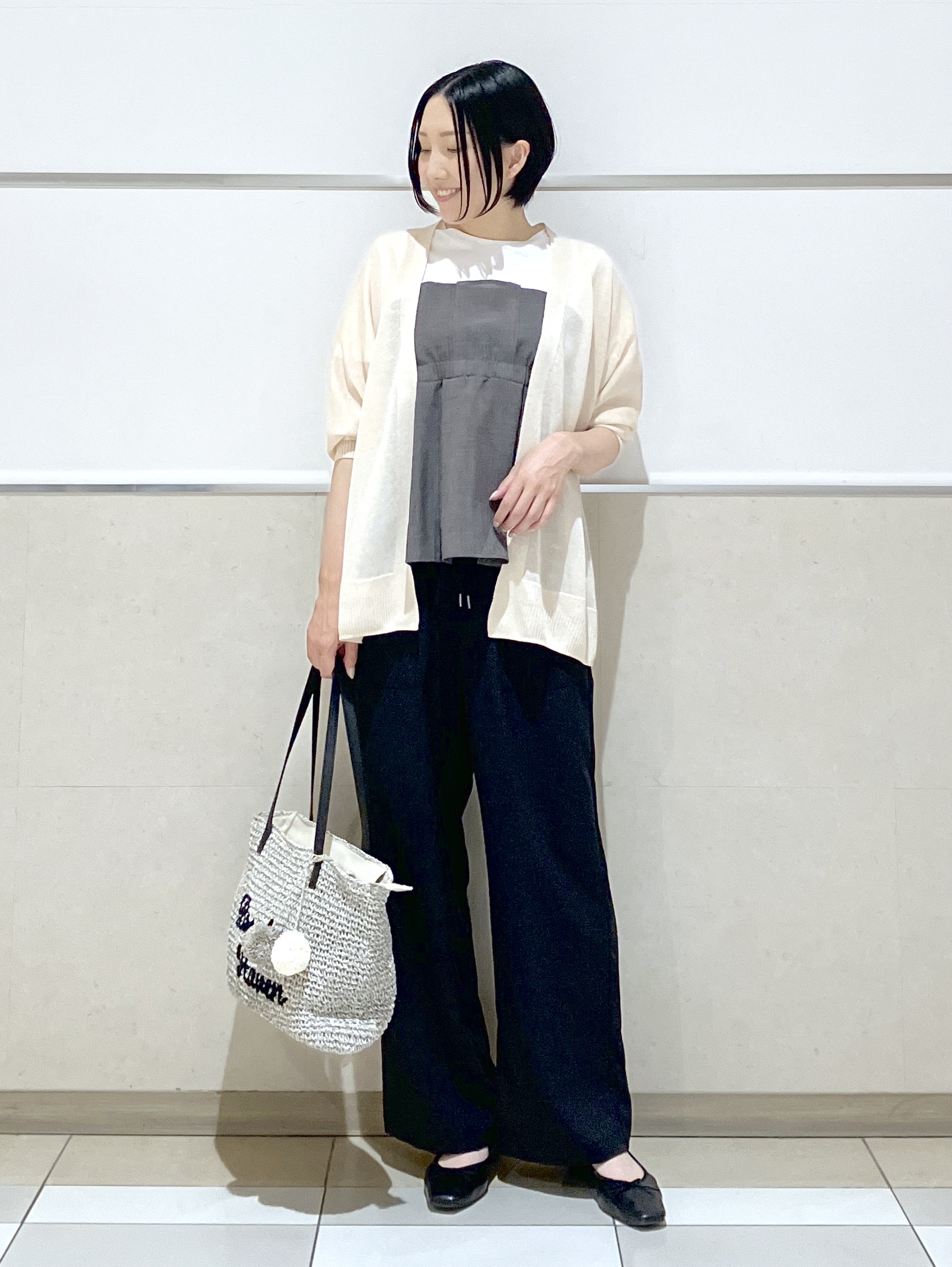 eriko さんの「Dessin｜【セットアップ可/UVカット/洗える】ビスチェドッキングTシャツ」を使ったコーディネート