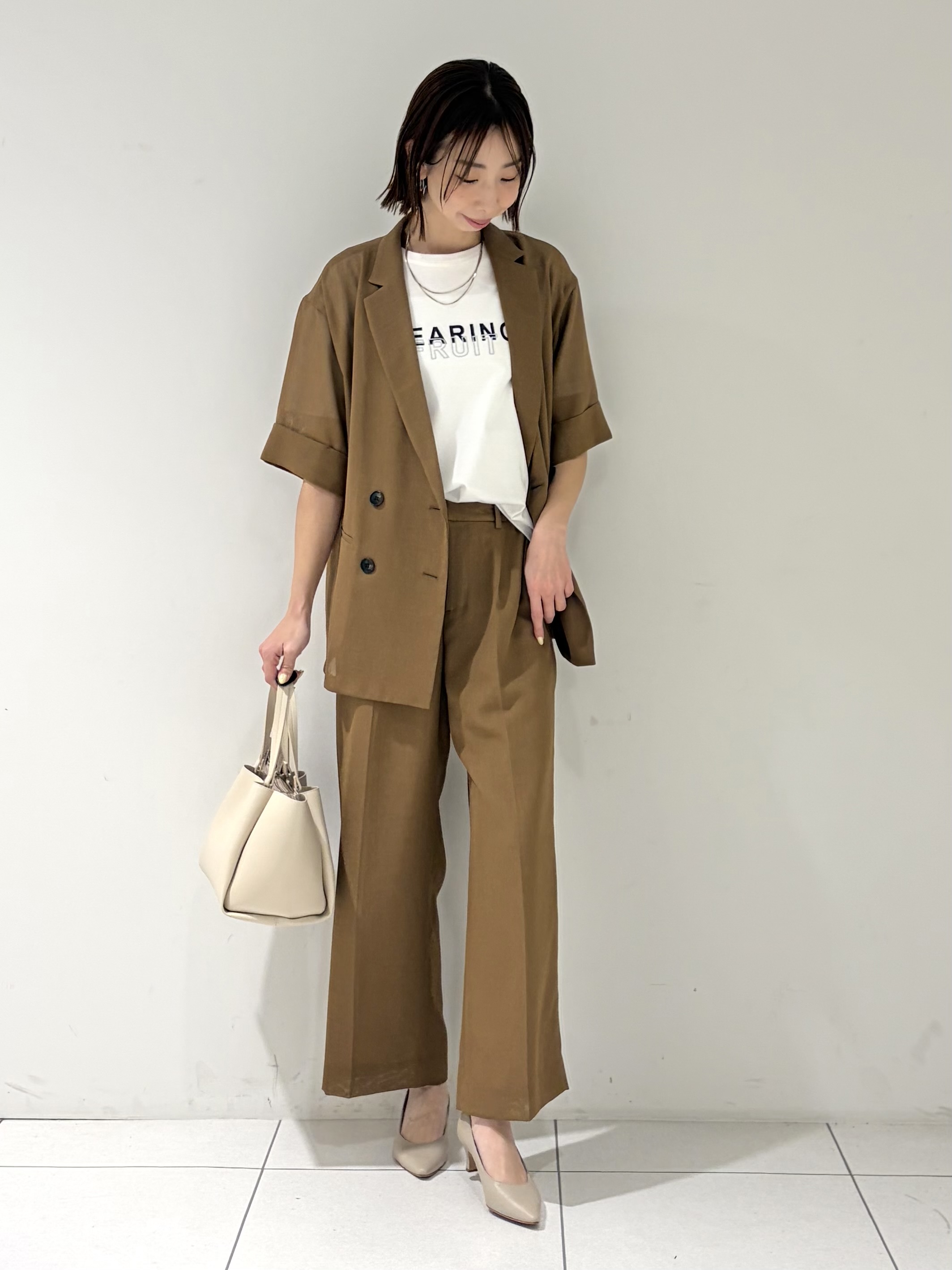 shioriさんの「INDIVI｜【洗える／メッシュ素材／SETUP可能】半袖シアージャケット」を使ったコーディネート