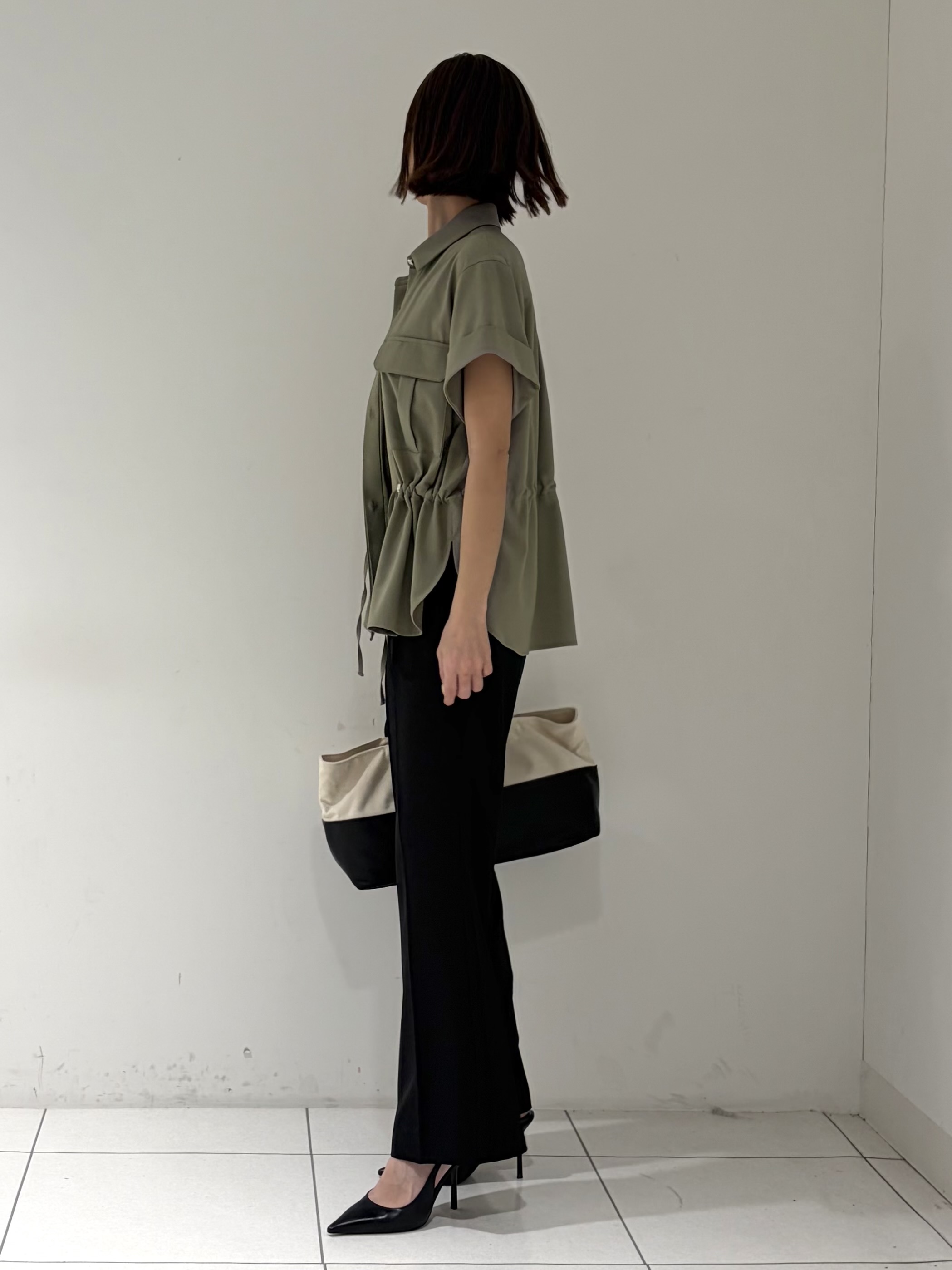 shioriさんの「INDIVI｜Comfy SET UP｜サファリシャツ【セットアップ対応／通勤／カセット服／接触冷感／UVカット】」を使ったコーディネート