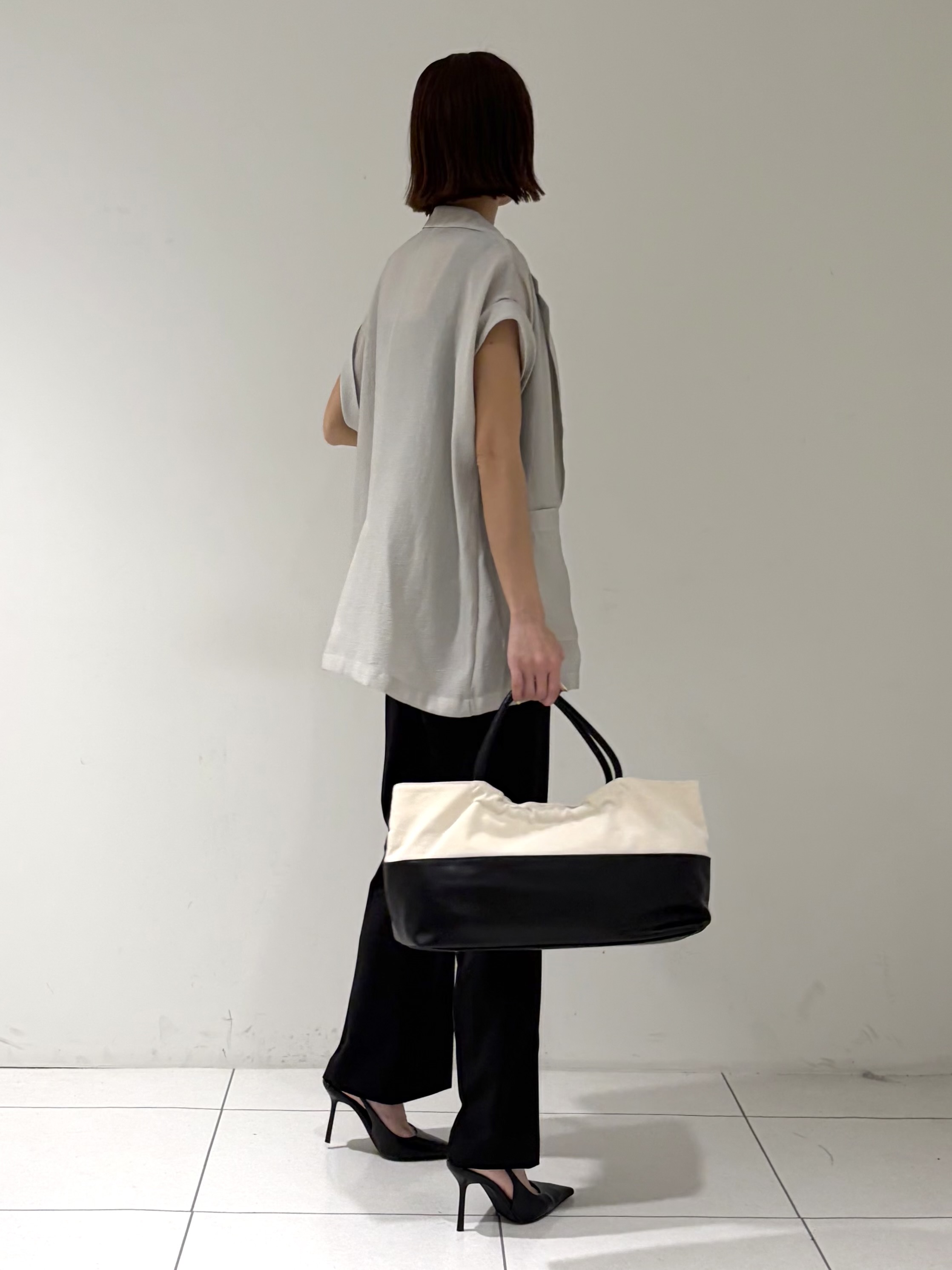 shioriさんの「INDIVI｜ワッシャーシアー半袖ダブルジャケット」を使ったコーディネート
