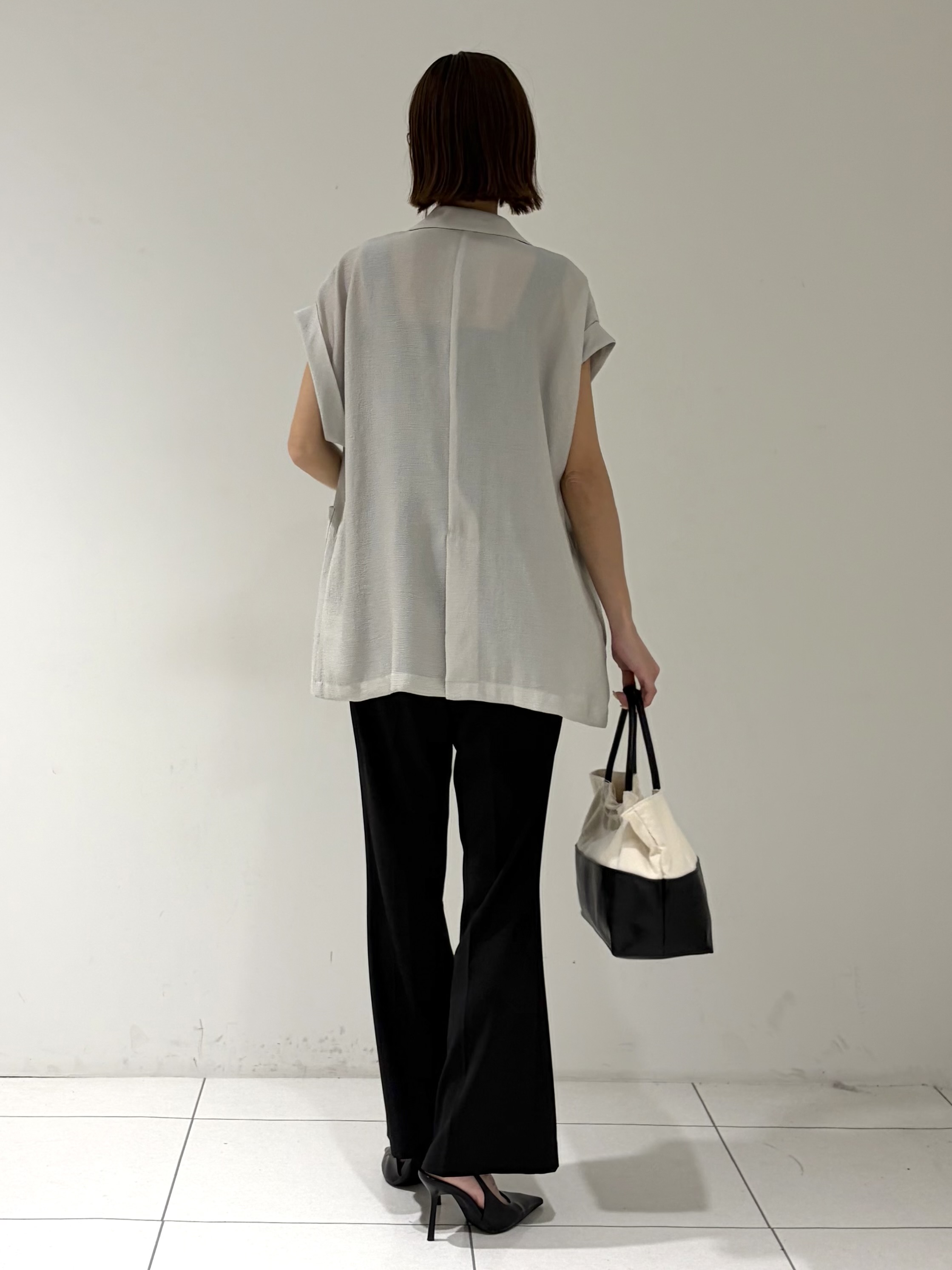shioriさんの「INDIVI｜ワッシャーシアー半袖ダブルジャケット」を使ったコーディネート