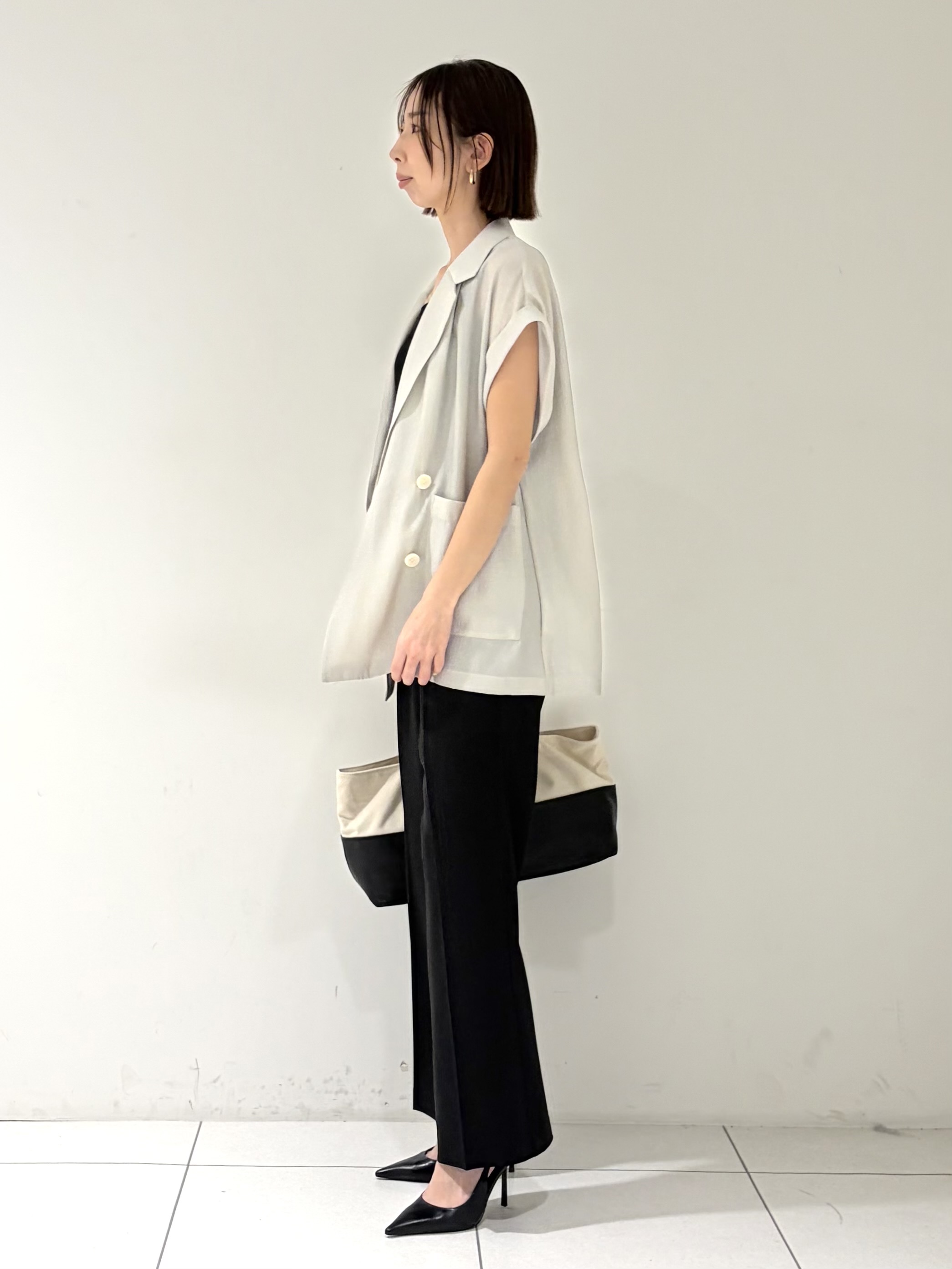 shioriさんの「INDIVI｜ワッシャーシアー半袖ダブルジャケット」を使ったコーディネート