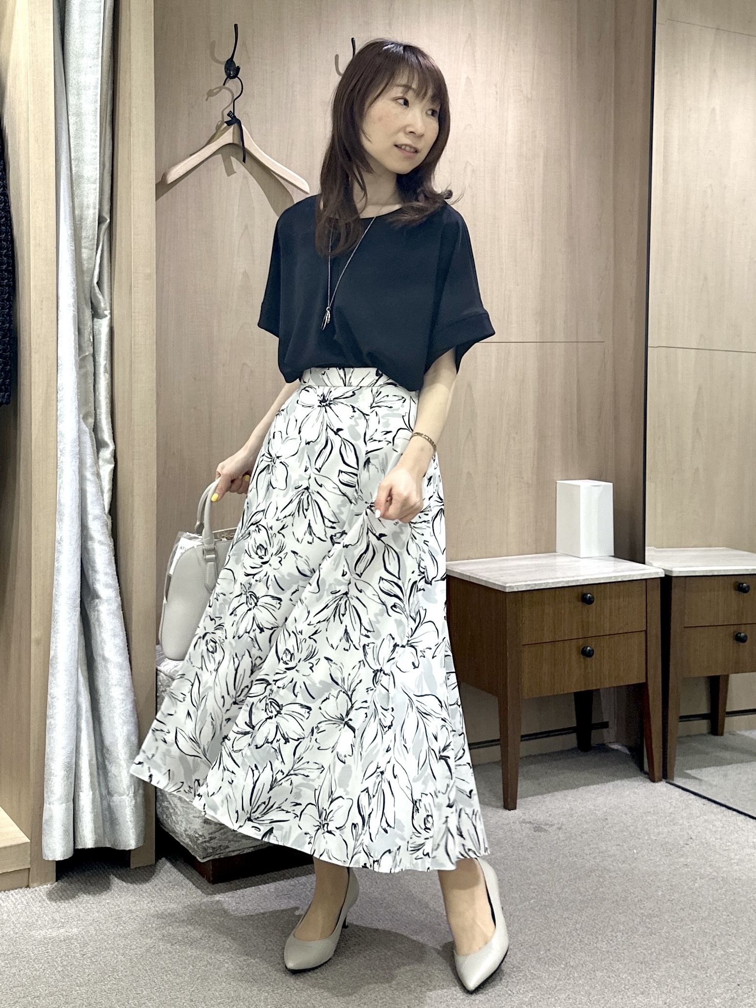 Miwaさんの「UNTITLED｜【セットアップ可/UVカット/前後2WAY】リラクシーフレンチスリーブブラウス」を使ったコーディネート
