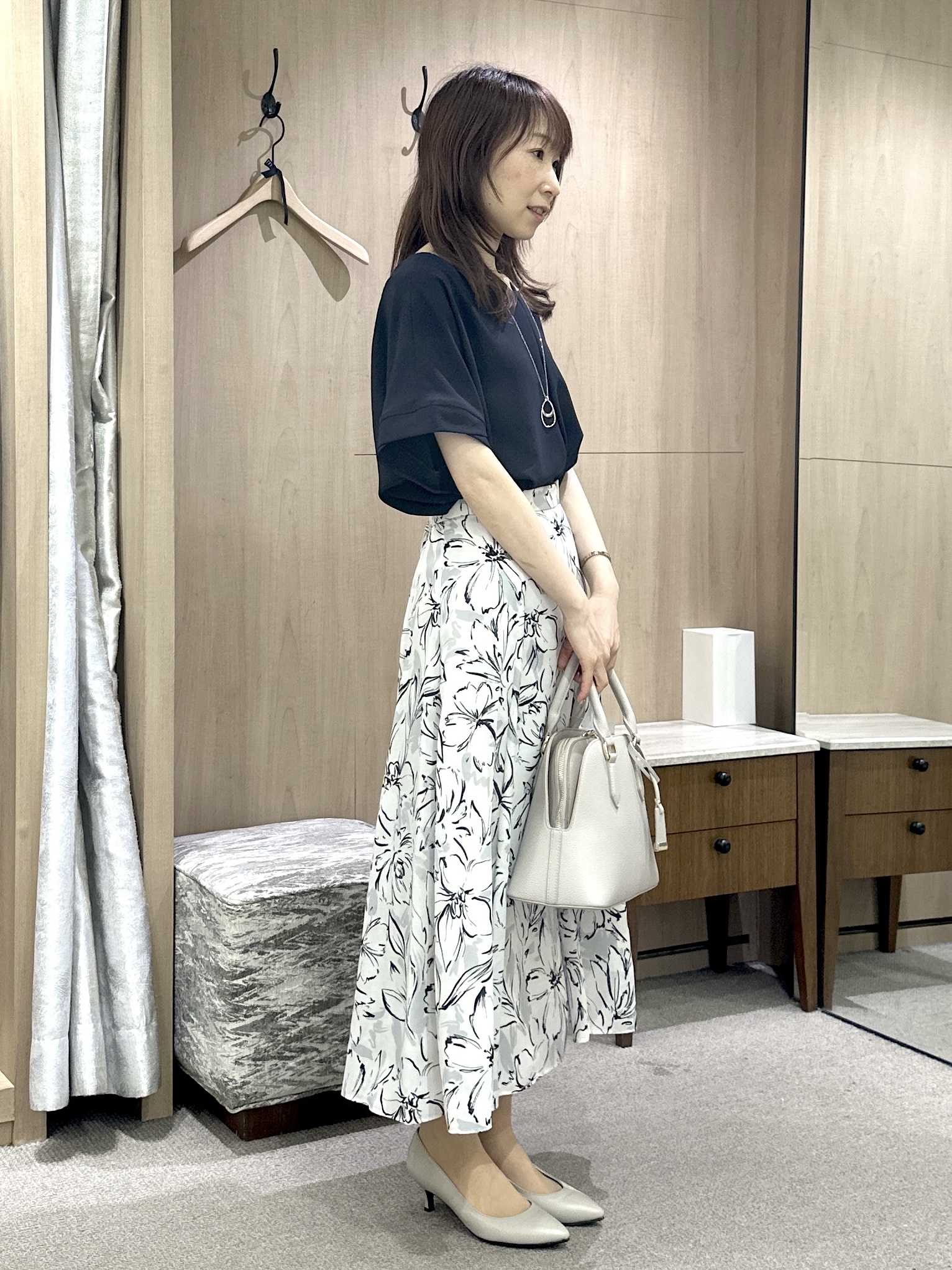 Miwaさんの「UNTITLED｜【セットアップ可/UVカット/前後2WAY】リラクシーフレンチスリーブブラウス」を使ったコーディネート
