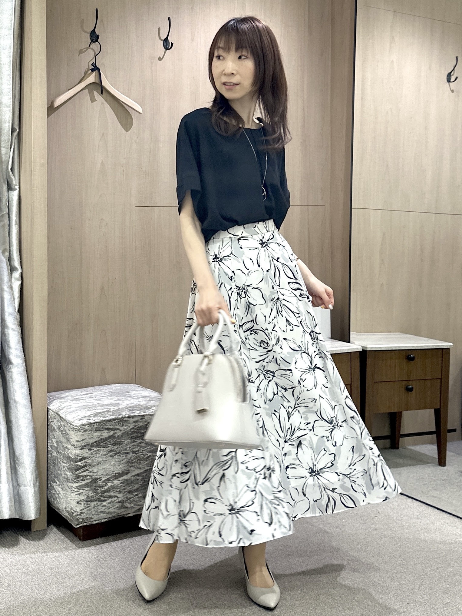 Miwaさんの「UNTITLED｜【セットアップ可/UVカット/前後2WAY】リラクシーフレンチスリーブブラウス」を使ったコーディネート