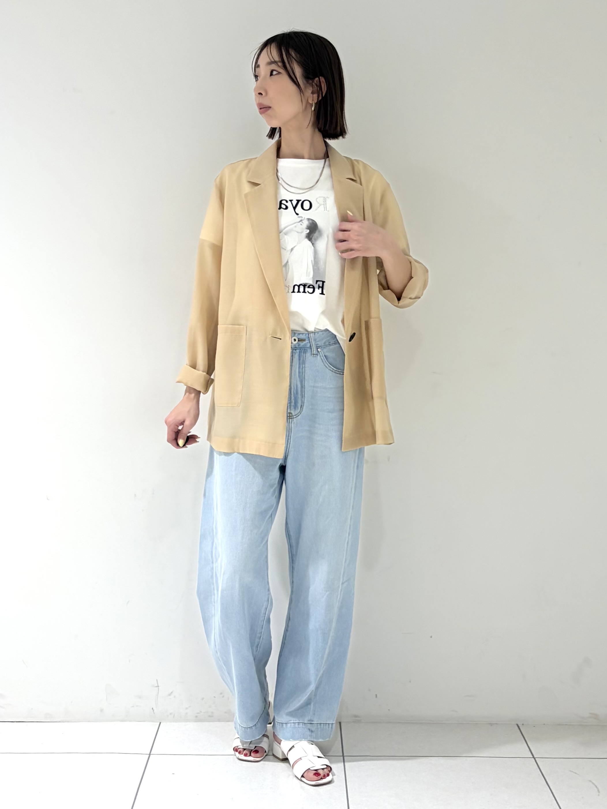 shioriさんの「INDIVI｜ハイライズワイドデニム【再入荷／マシンウォッシャブル】」を使ったコーディネート
