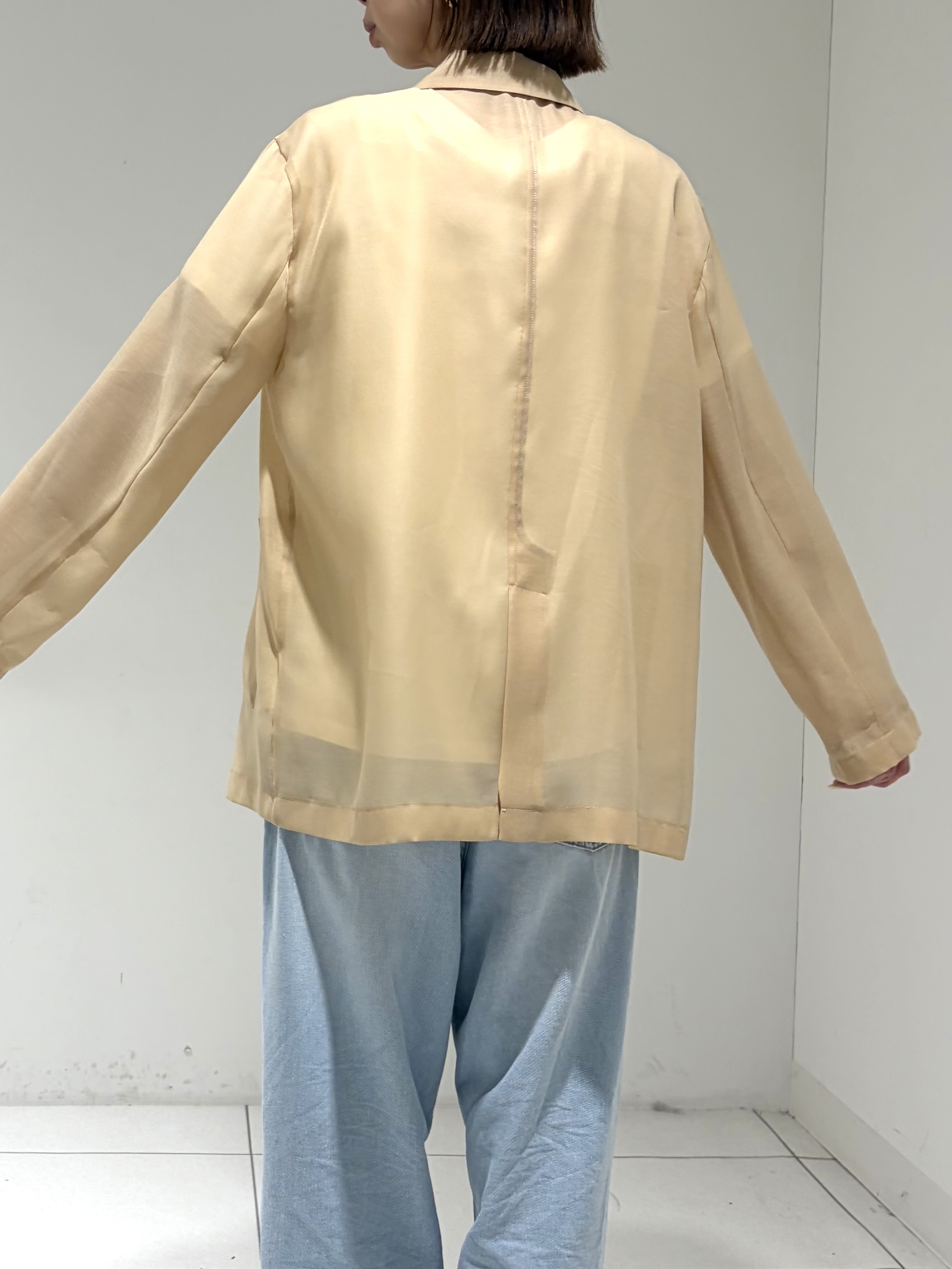 shioriさんの「INDIVI｜ハイライズワイドデニム【再入荷／マシンウォッシャブル】」を使ったコーディネート